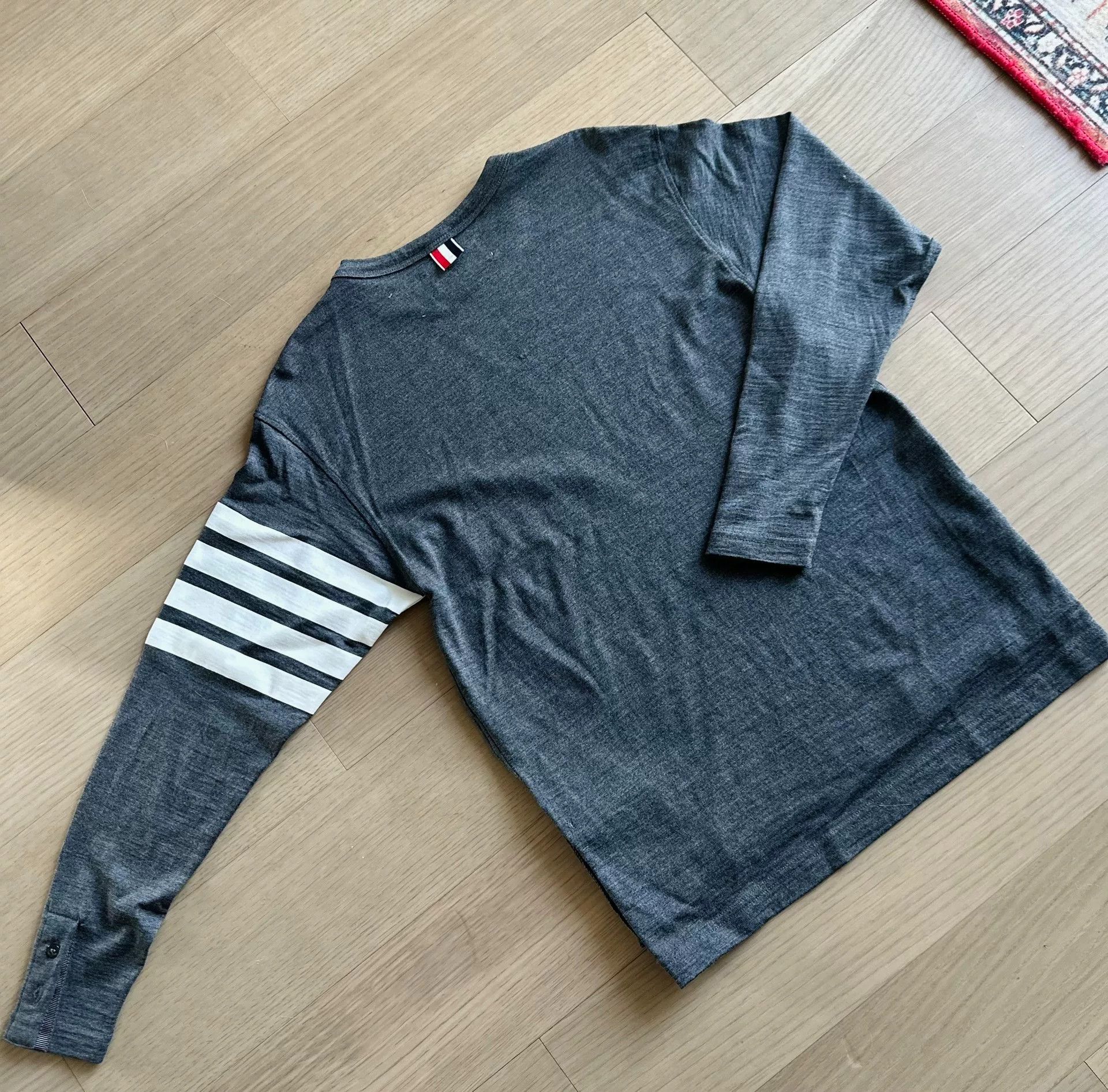 Thom Browne Thom Browne Wool Sweatshirt Unisex Size US S / EU 44-46 / 1 - 5 Thumbnail