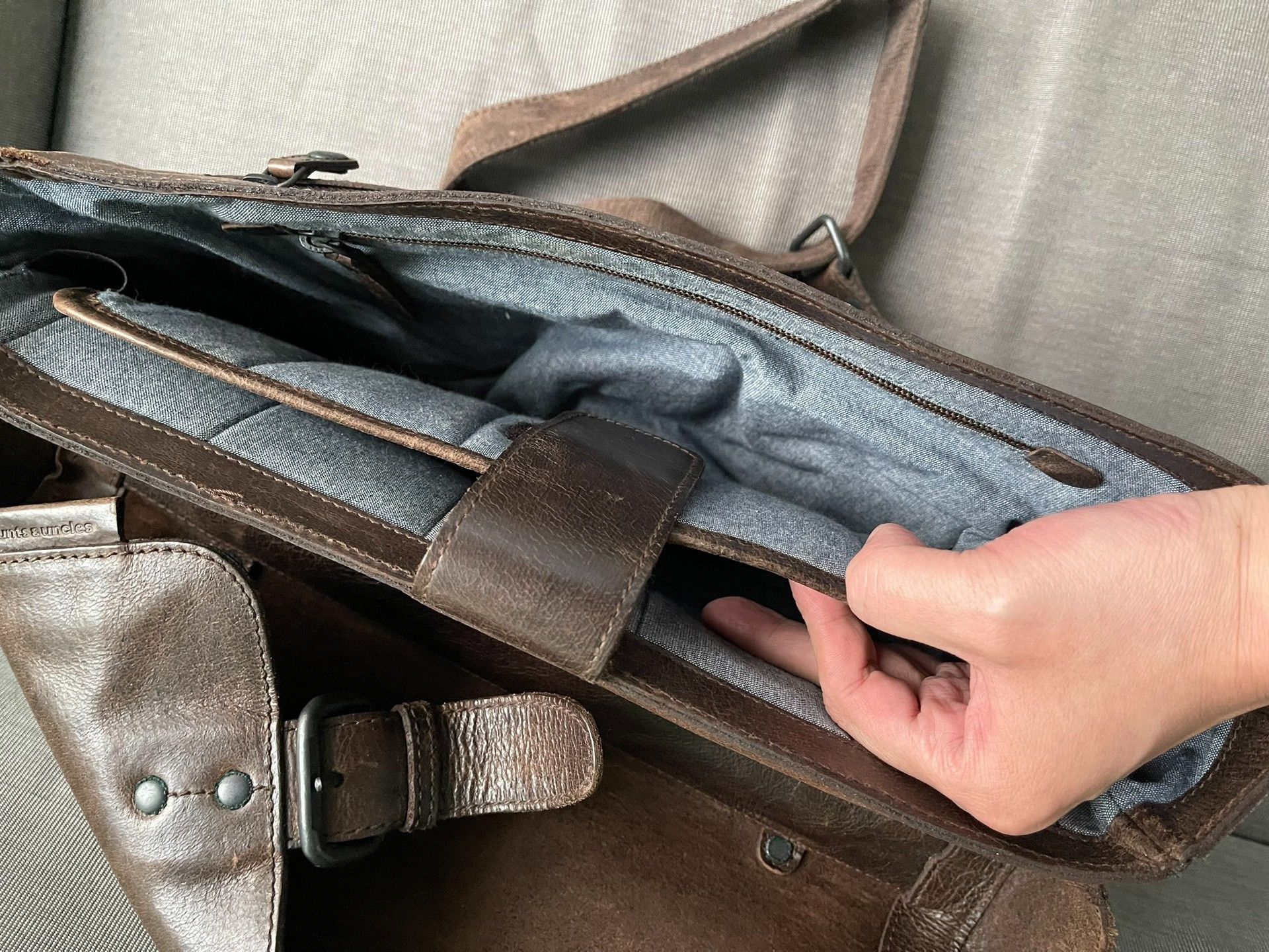 Kane & Unke Vintage AUNTS&UNCLES German Briefcase Size ONE SIZE - 5 Thumbnail