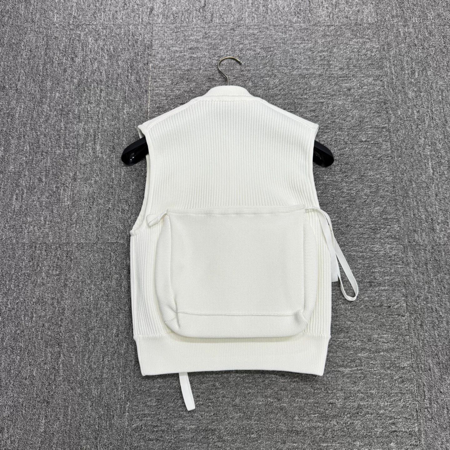 Louis Vuitton Louis Vuitton Multi-Pocket Utility Vest Size US L / EU 52-54 / 3 - 5 Thumbnail
