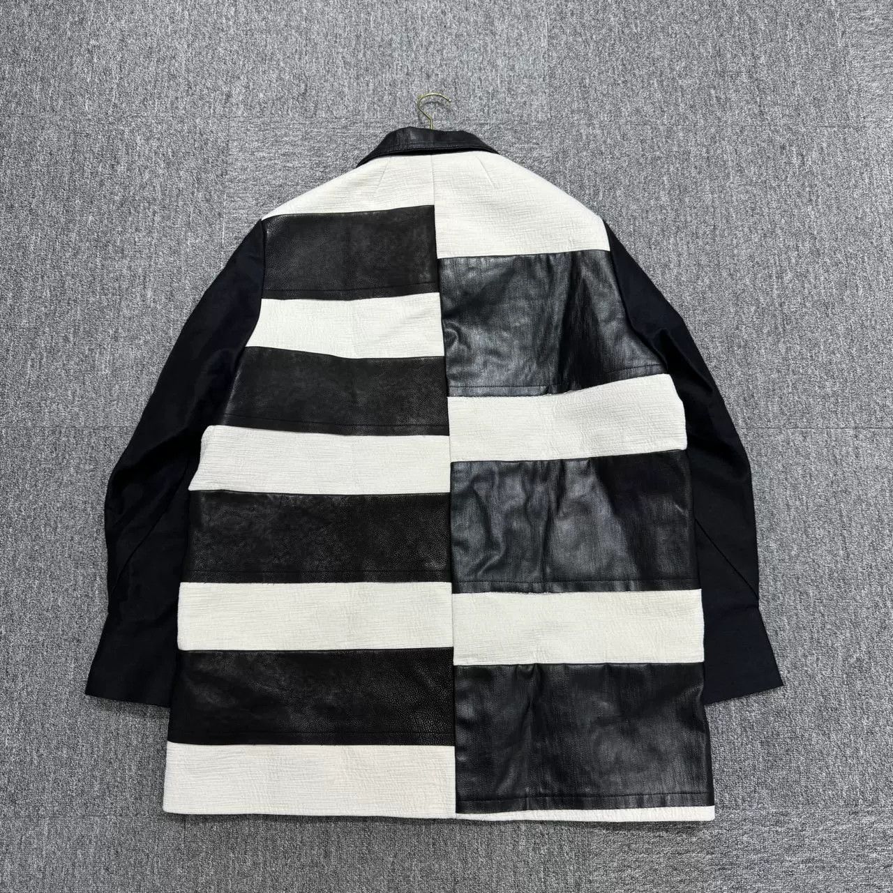 Rick Owens Rick Owens Black White Colorblock Down Coat Size US M / EU 48-50 / 2 - 6 Thumbnail