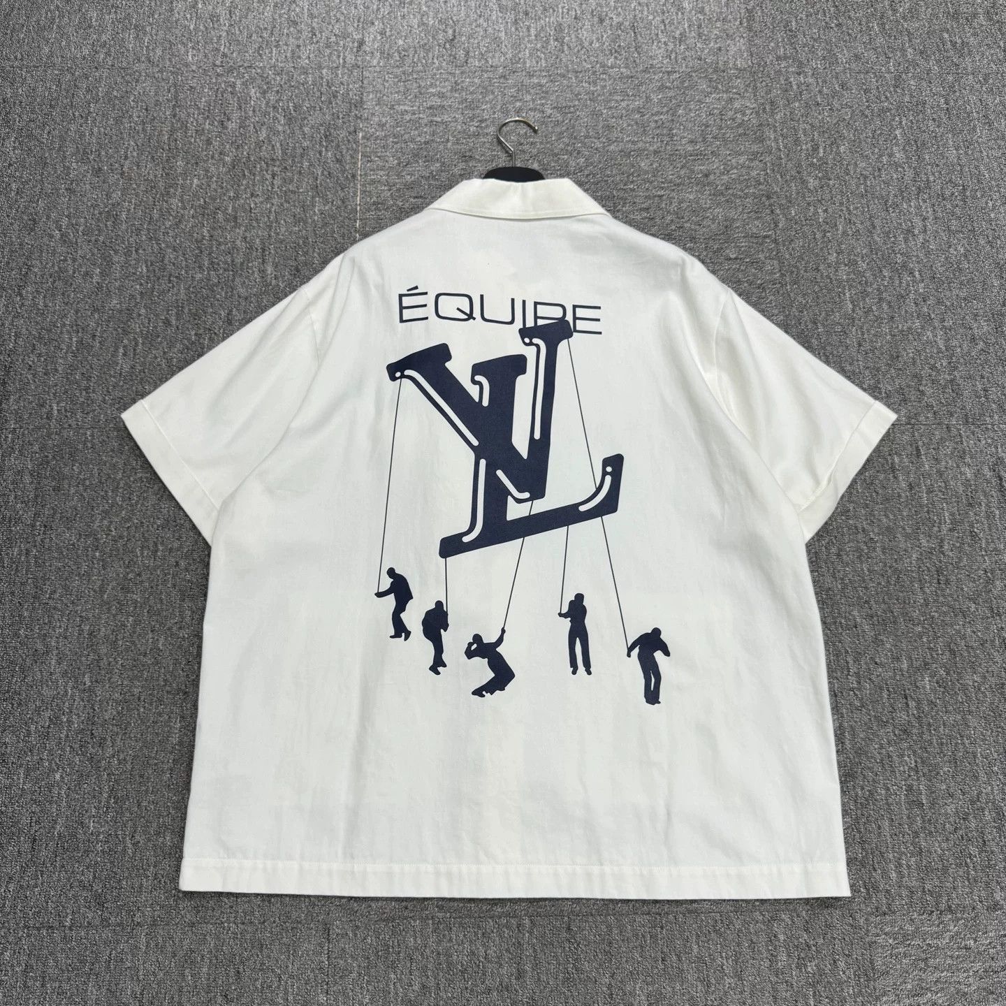 Louis Vuitton Louis Vuitton LV Doll Short-Sleeve Shirt Size US XL / EU 56 / 4 - 5 Thumbnail