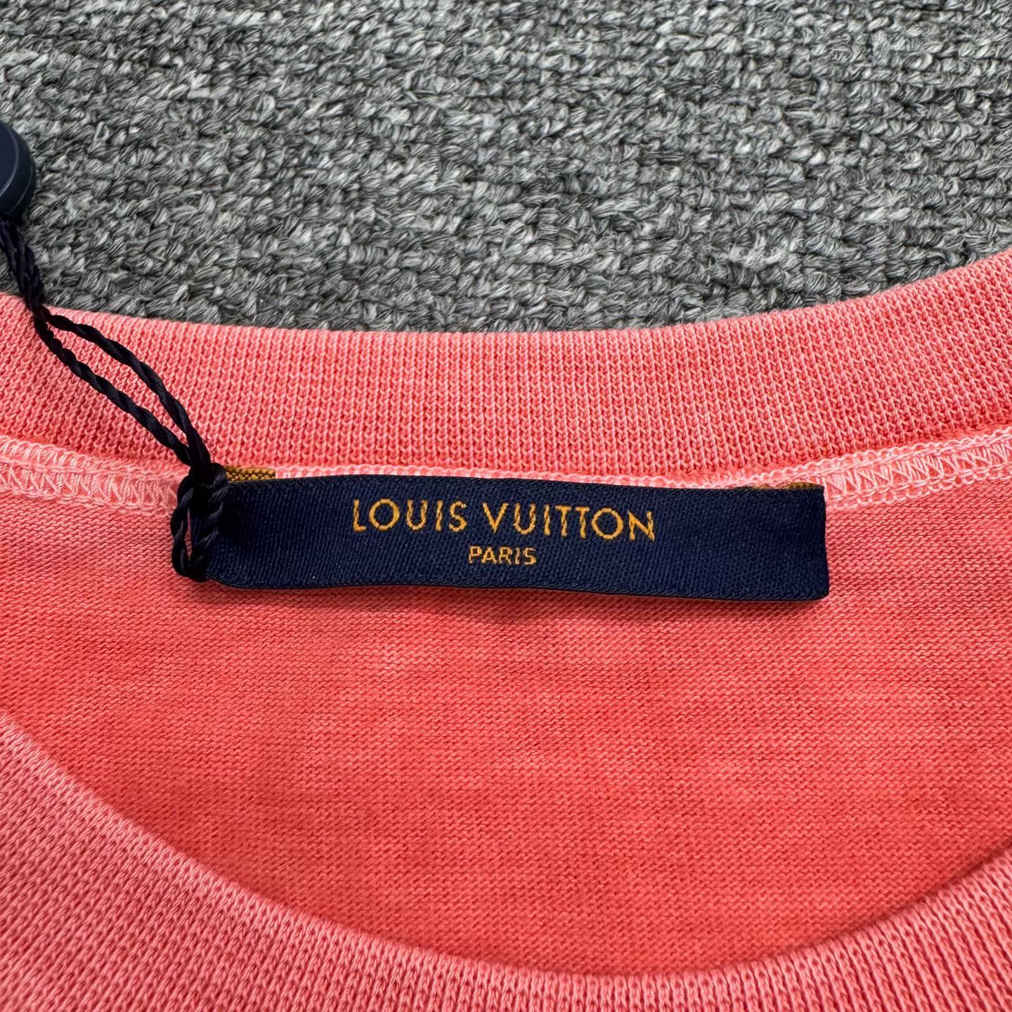 Louis Vuitton Louis Vuitton LV 3M Reflective Letter Tee Size US XS / EU 42 / 0 - 2 Thumbnail