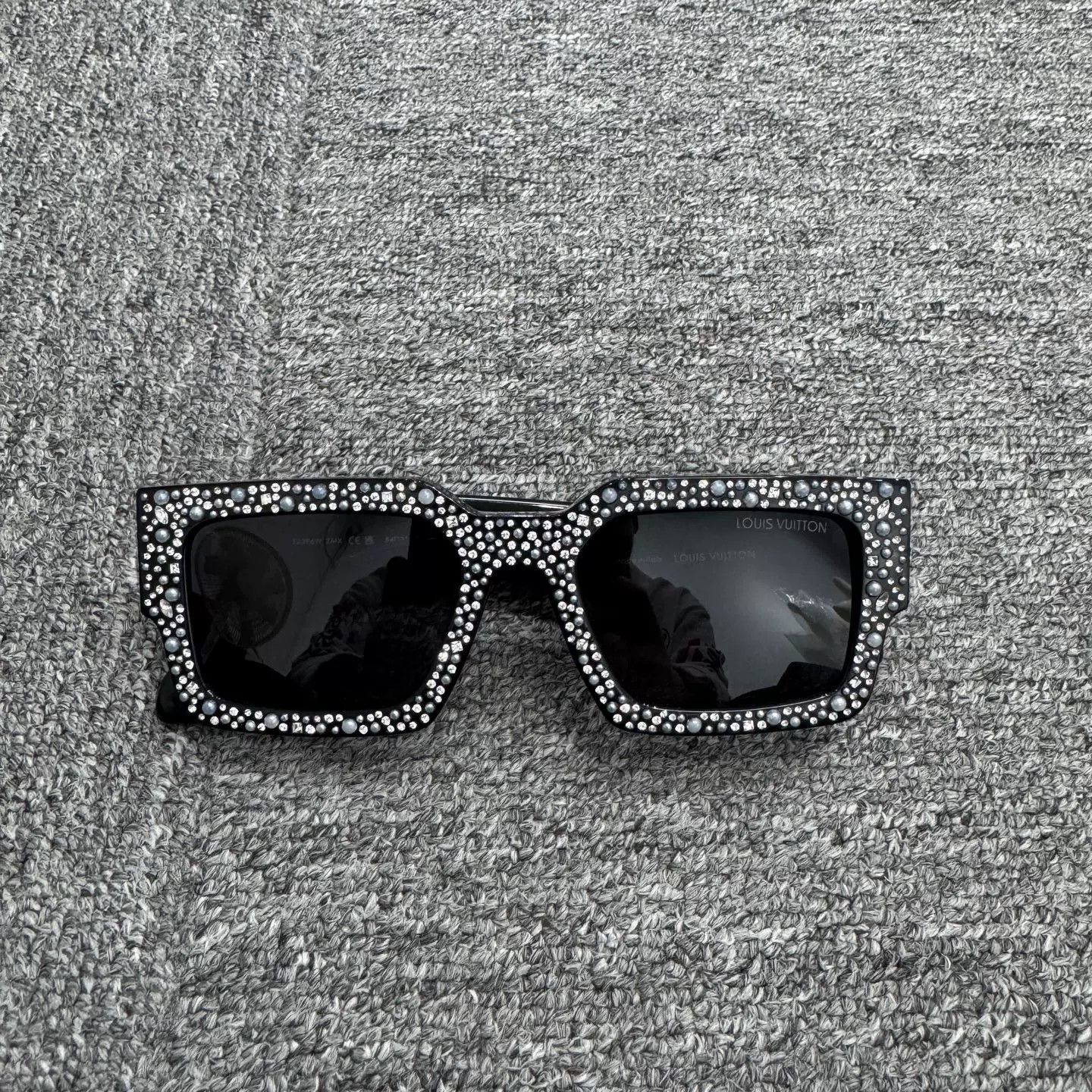 Louis Vuitton Louis Vuitton Pearl Sunglasses Size ONE SIZE - 2 Thumbnail
