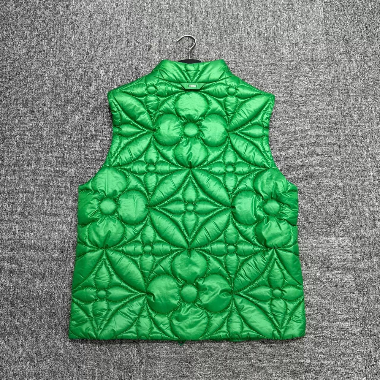 Louis Vuitton Louis Vuitton Embossed Three-Flower Vest Size US L / EU 52-54 / 3 - 5 Thumbnail