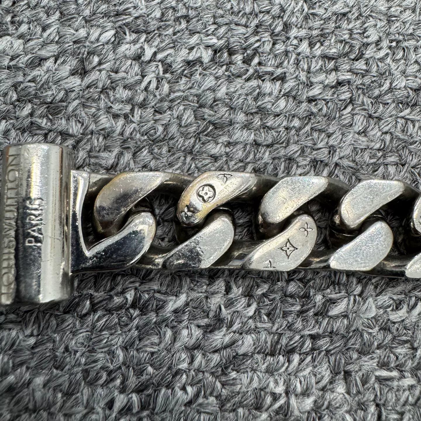 Louis Vuitton Louis Vuitton Silver Cuban Bracelet Size ONE SIZE - 3 Thumbnail