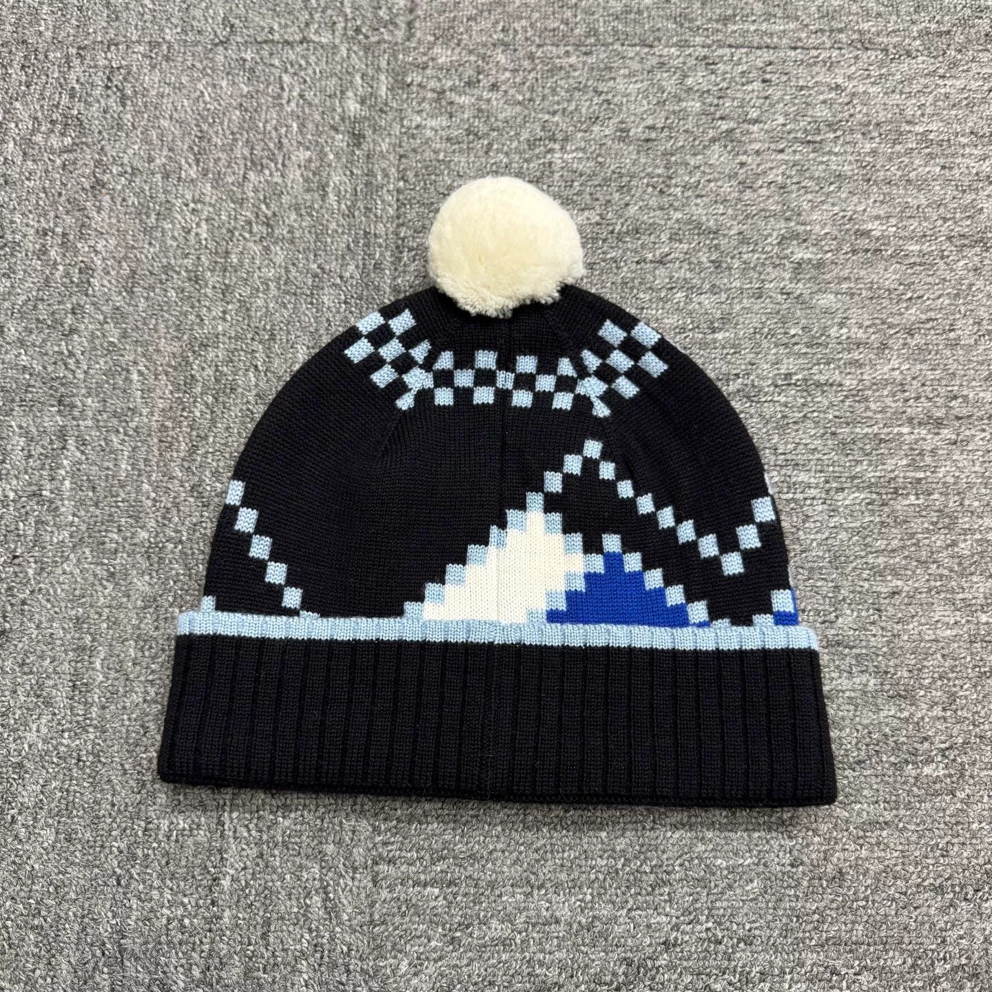 Louis Vuitton Louis Vuitton Damier Wool Beanie Size ONE SIZE - 2 Thumbnail