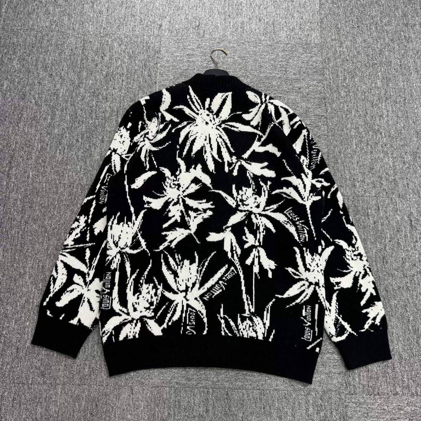 Louis Vuitton Louis Vuitton Plant Pattern Wool Cardigan Size US L / EU 52-54 / 3 - 5 Thumbnail