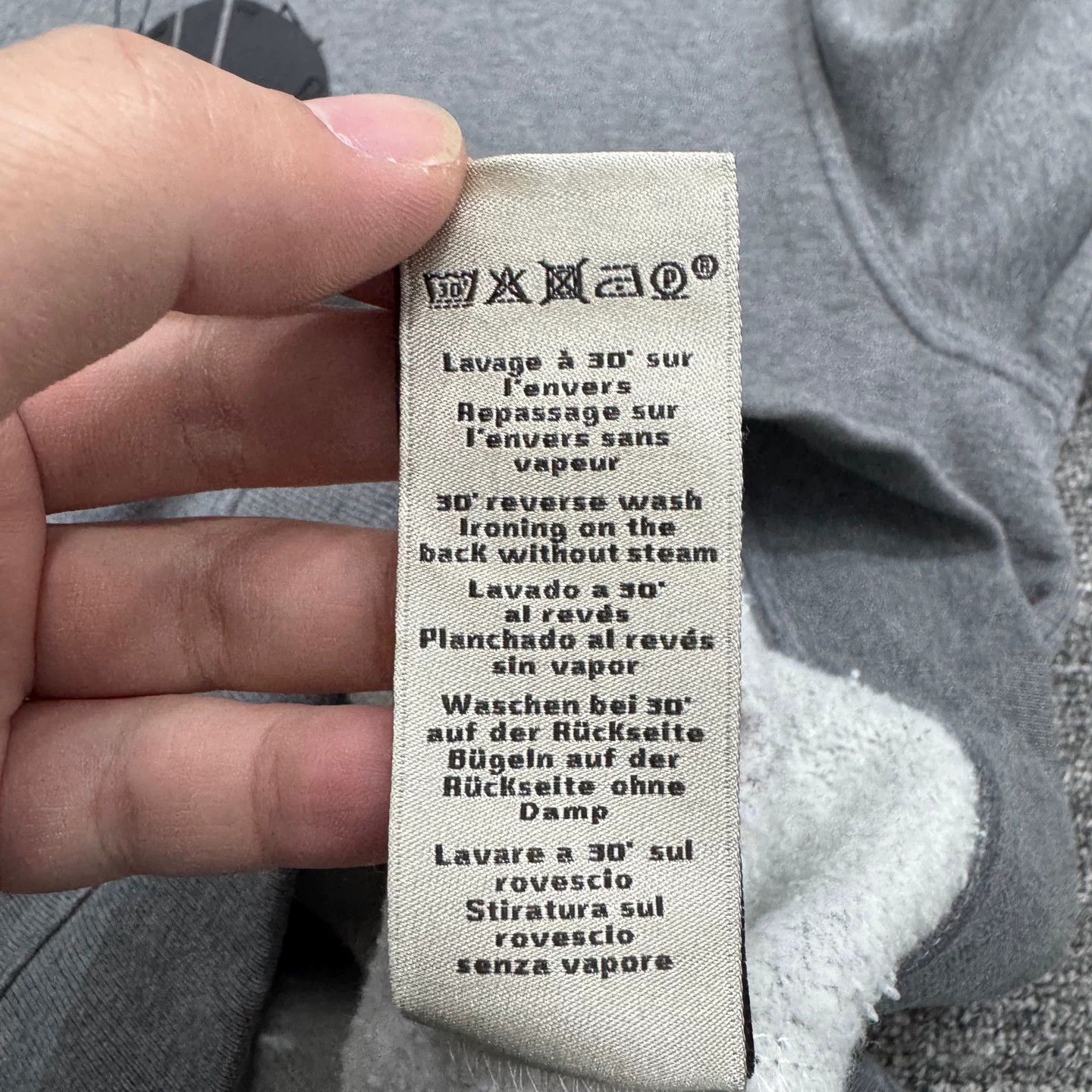 Hermes Hermes Embossed Pattern Sweatshirt Size US XL / EU 56 / 4 - 5 Thumbnail