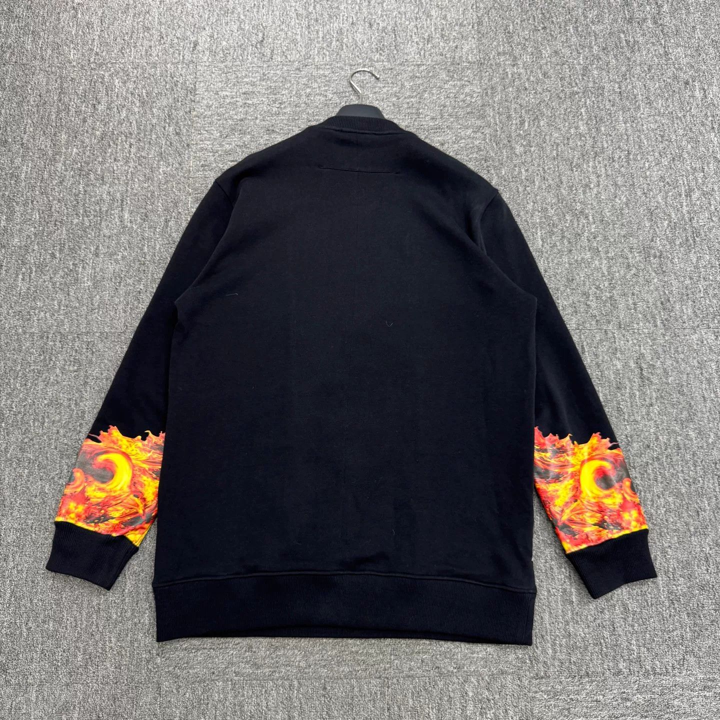 Givenchy Givenchy Flame Print Sweatshirt Size US M / EU 48-50 / 2 - 8 Thumbnail