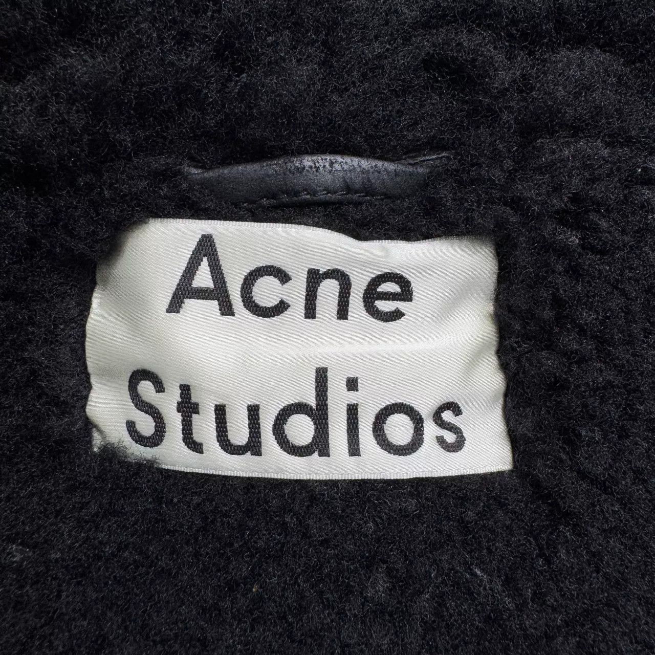 Acne Studios Acne Studios Shearling Coat Size US M / EU 48-50 / 2 - 2 Thumbnail