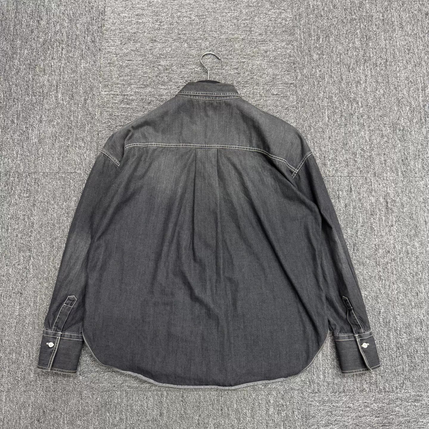 Brunello Cucinelli Brunello Cucinelli FW21 Washed Denim Shirt Size US M / EU 48-50 / 2 - 5 Thumbnail