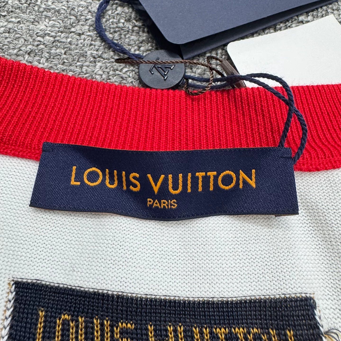 Louis Vuitton Louis Vuitton LV Letter Knit Short Sleeve Size US L / EU 52-54 / 3 - 2 Thumbnail