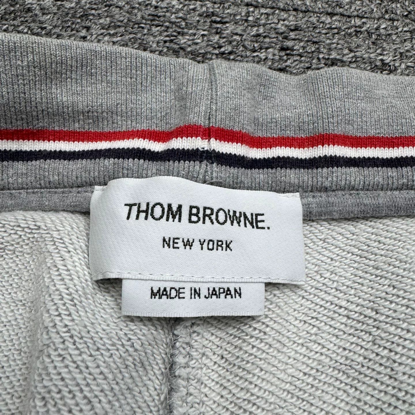 Thom Browne Thom Browne Four-Stripe Shorts Size US 26 / EU 42 - 4 Thumbnail