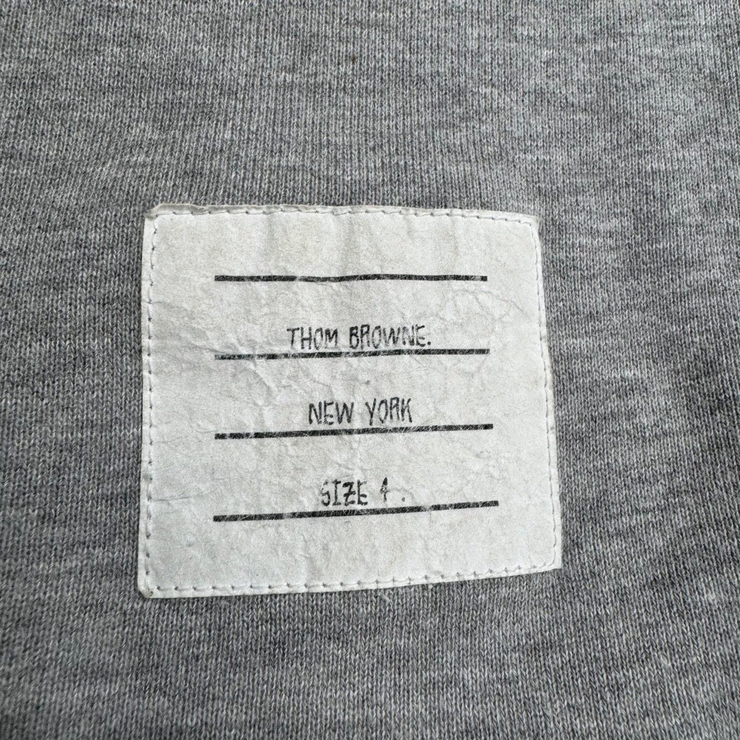Thom Browne Thom Browne Four-Stripe Shorts Size US 26 / EU 42 - 2 Thumbnail