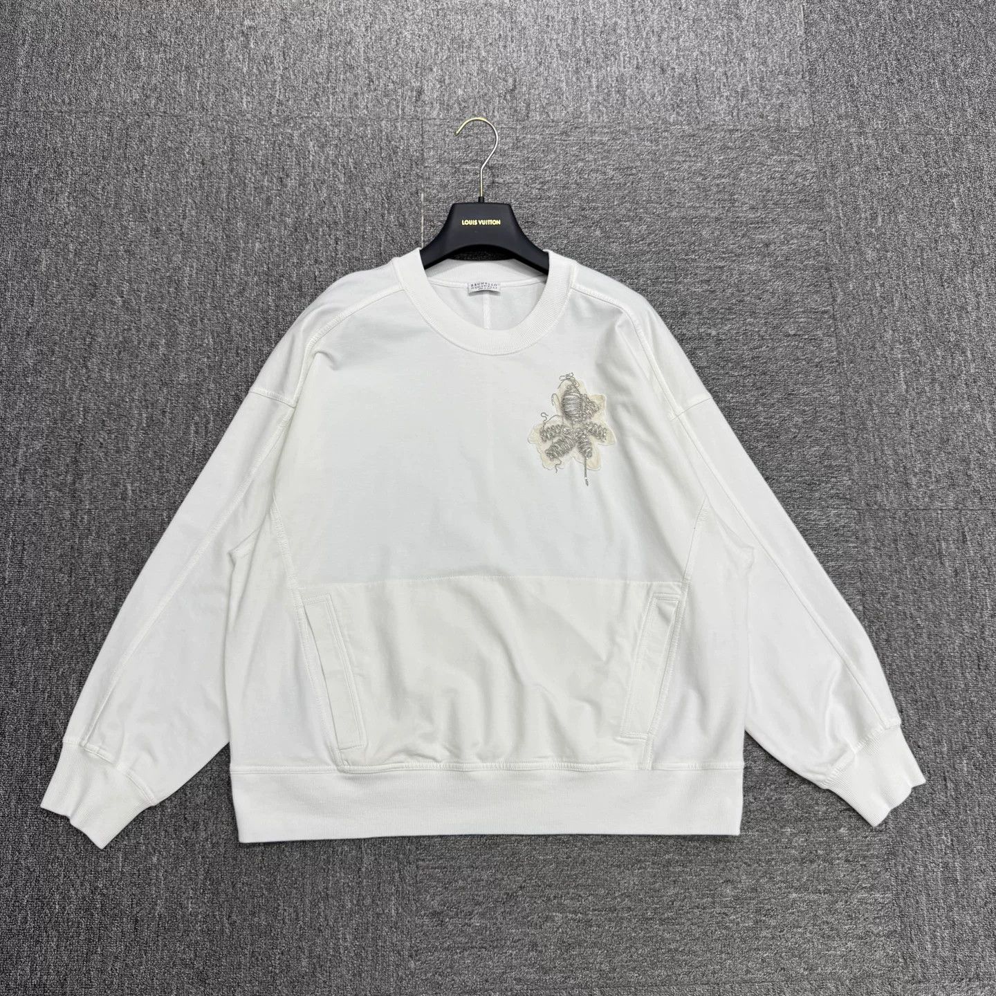 Brunello Cucinelli Brunello Cucinelli Beaded Floral Sweatshirt Size M / US 6-8 / IT 42-44 - 2 Thumbnail