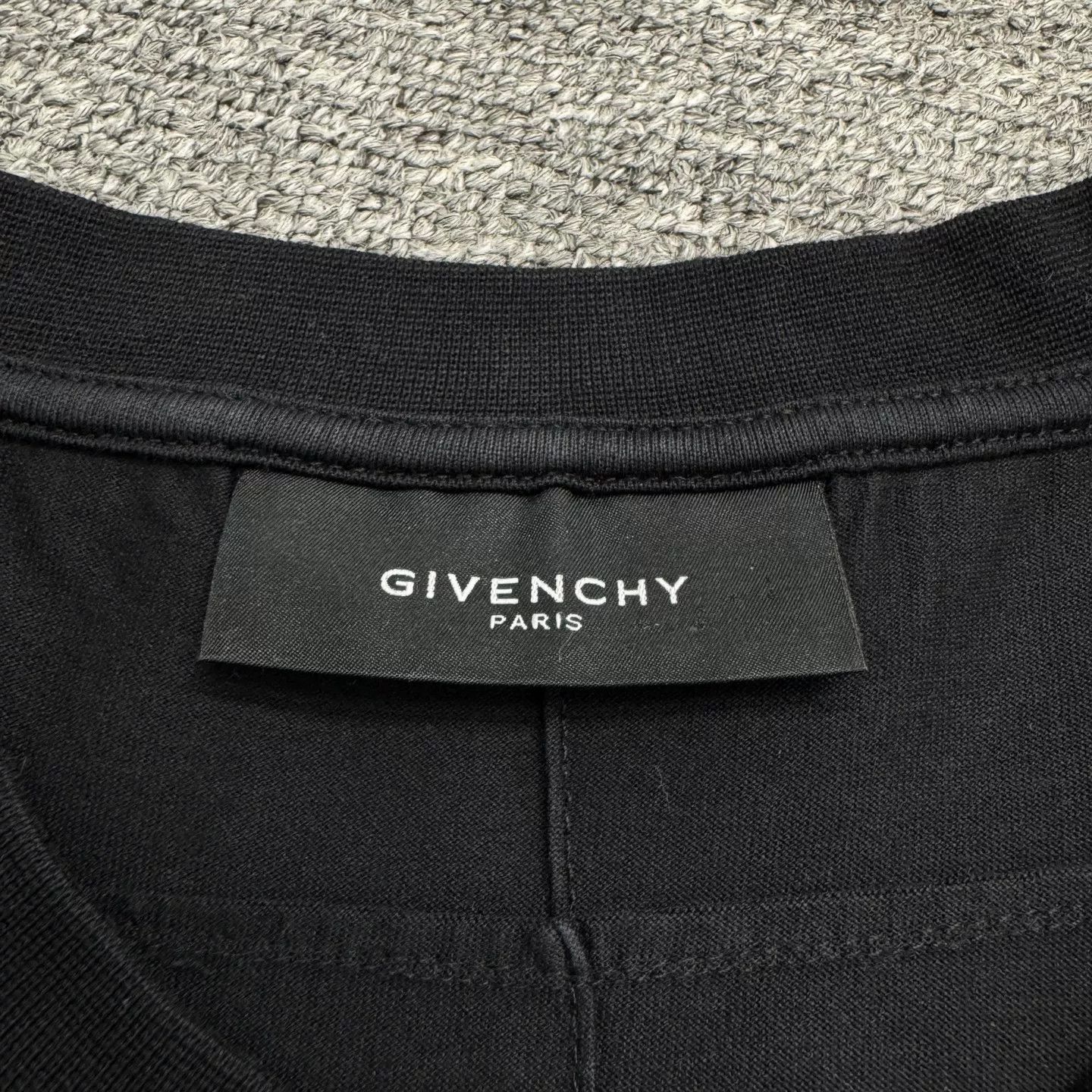 Givenchy Givenchy Shark Madonna Short Sleeve Size US M / EU 48-50 / 2 - 2 Thumbnail