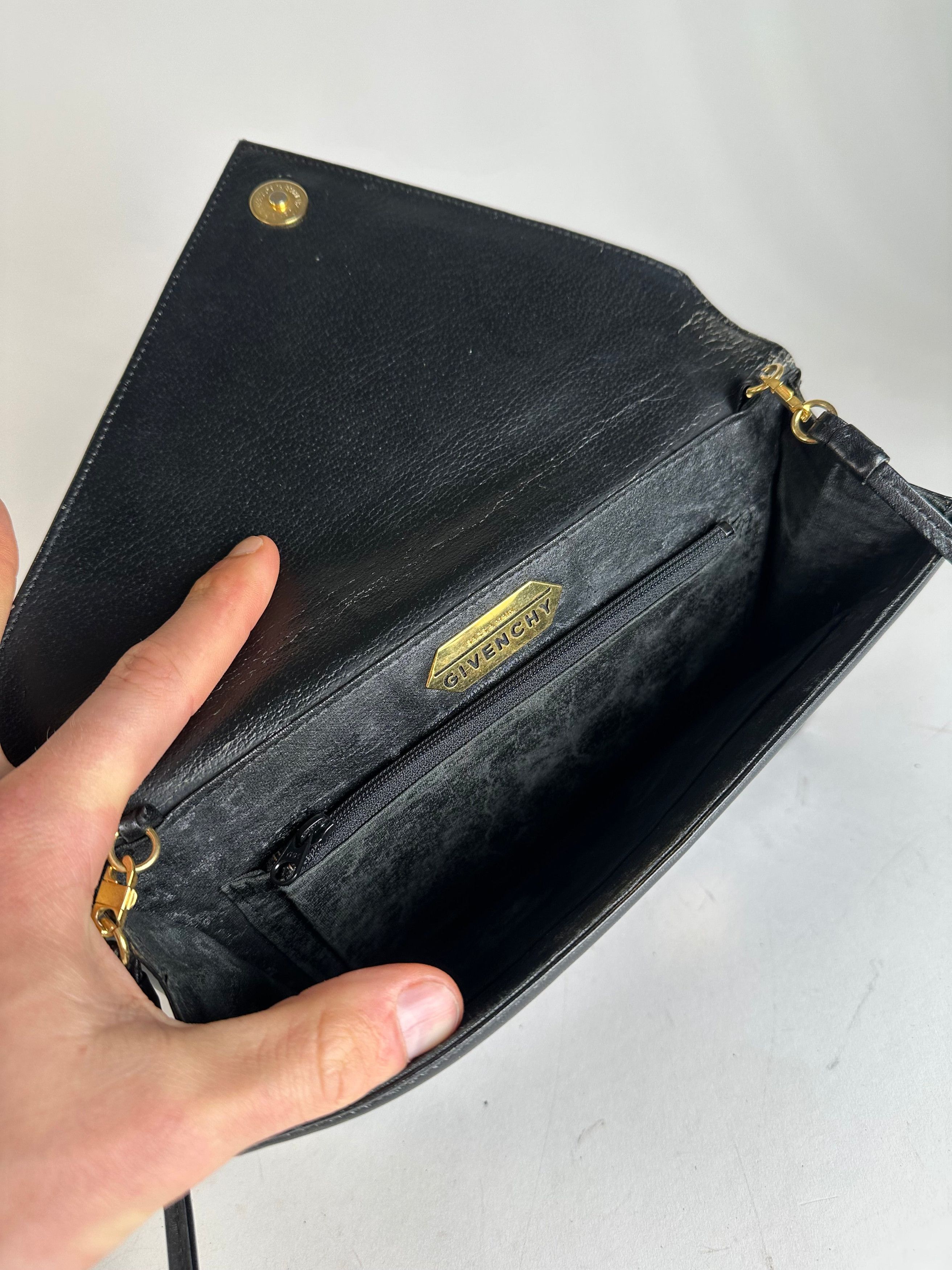 Givenchy Vintage Asymetric Leather Shoulder Bag Black Size ONE SIZE - 3 Thumbnail