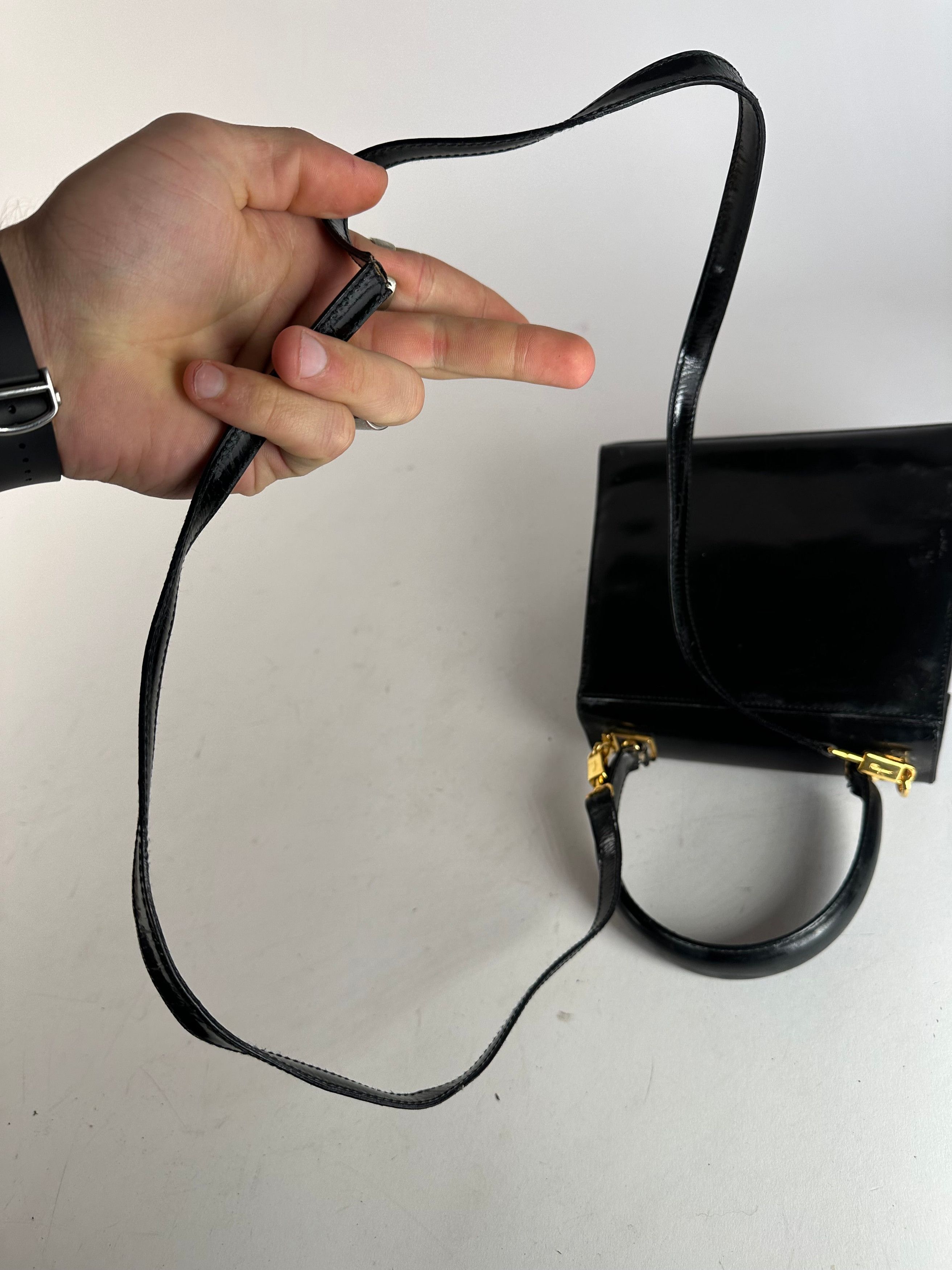 Salvatore Ferragamo Vintage 2Way Patent Leather Handbag Black Size ONE SIZE - 13 Thumbnail