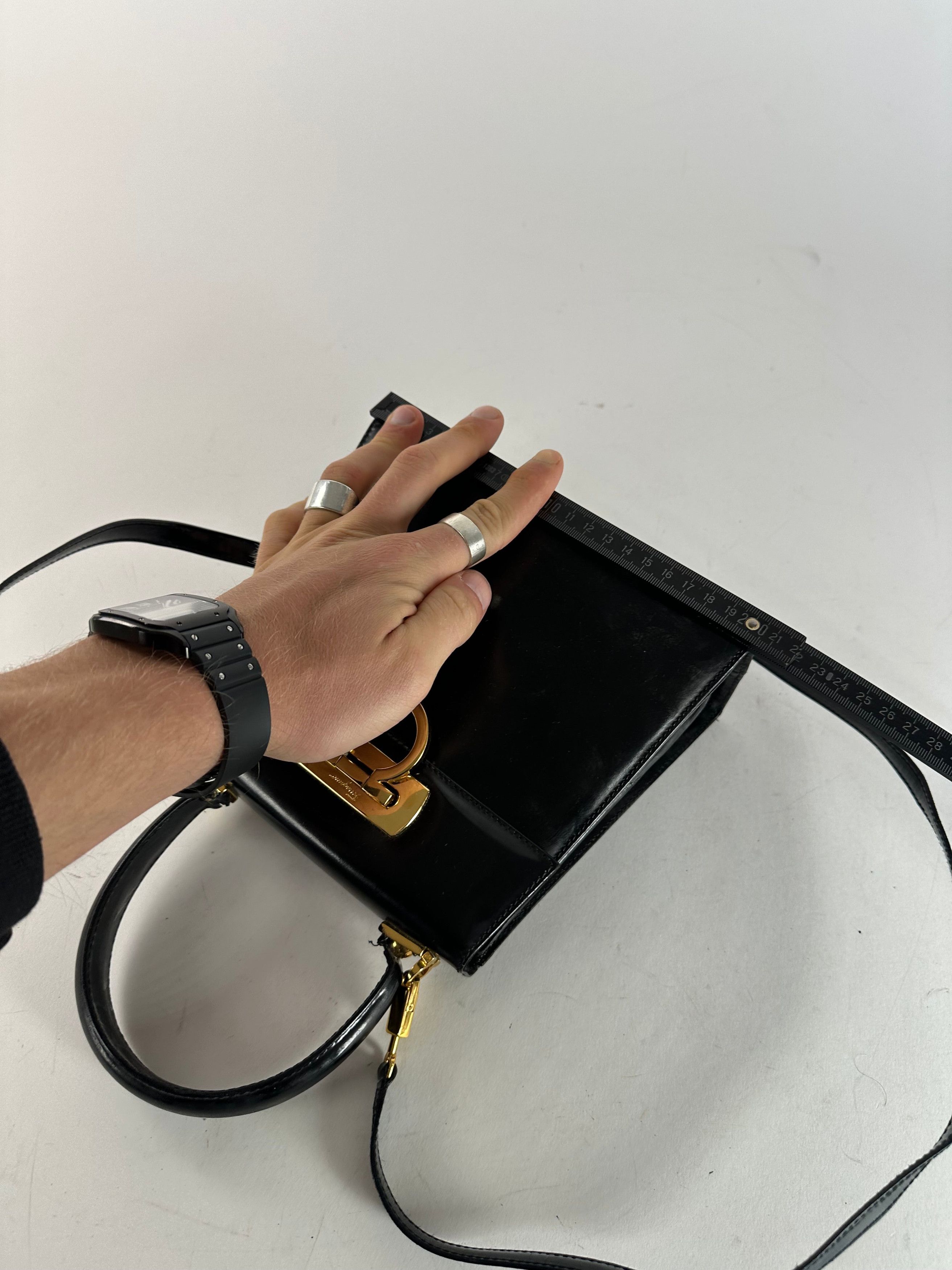 Salvatore Ferragamo Vintage 2Way Patent Leather Handbag Black Size ONE SIZE - 10 Thumbnail