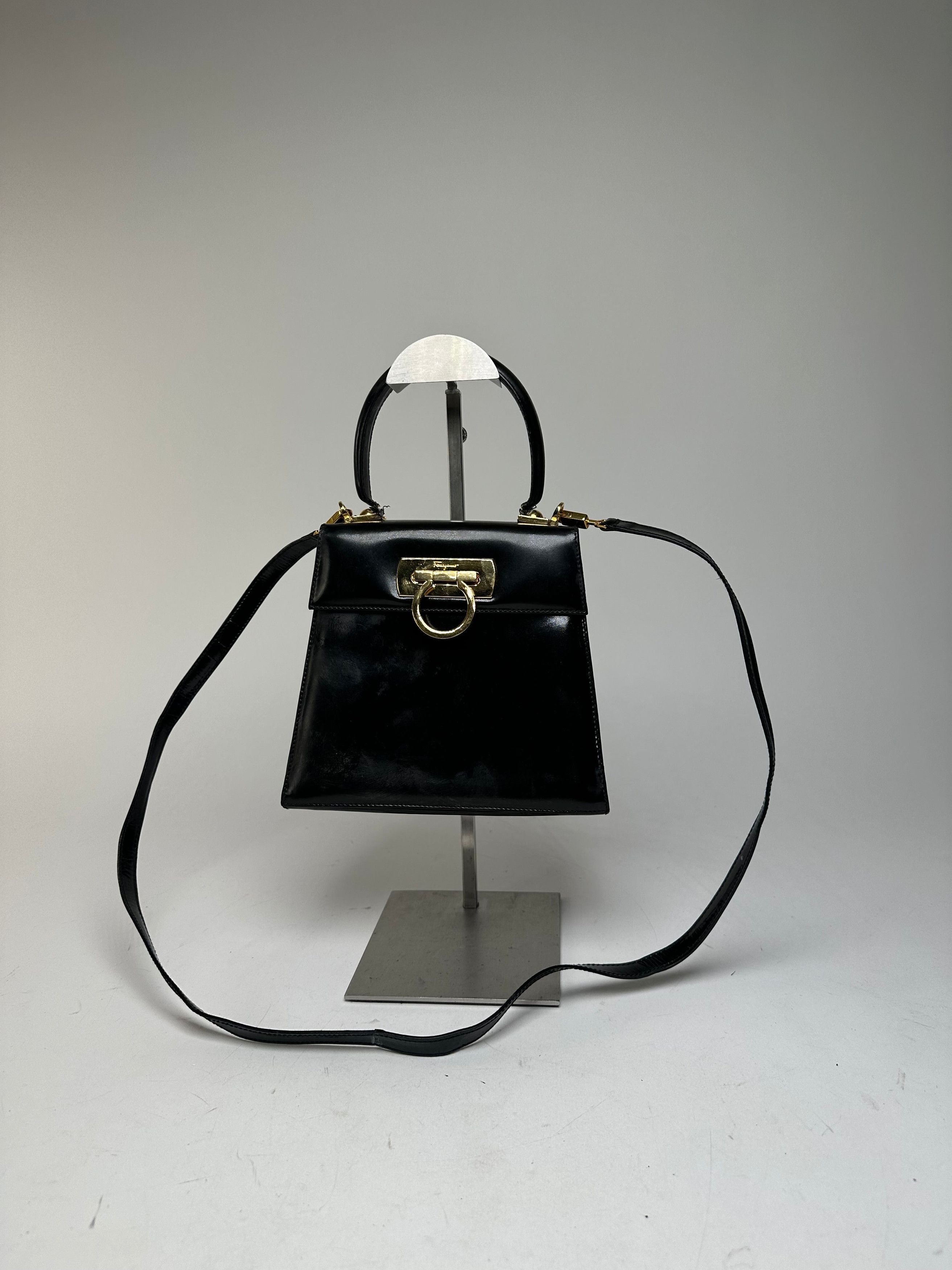 Salvatore Ferragamo Vintage 2Way Patent Leather Handbag Black Size ONE SIZE - 14 Thumbnail