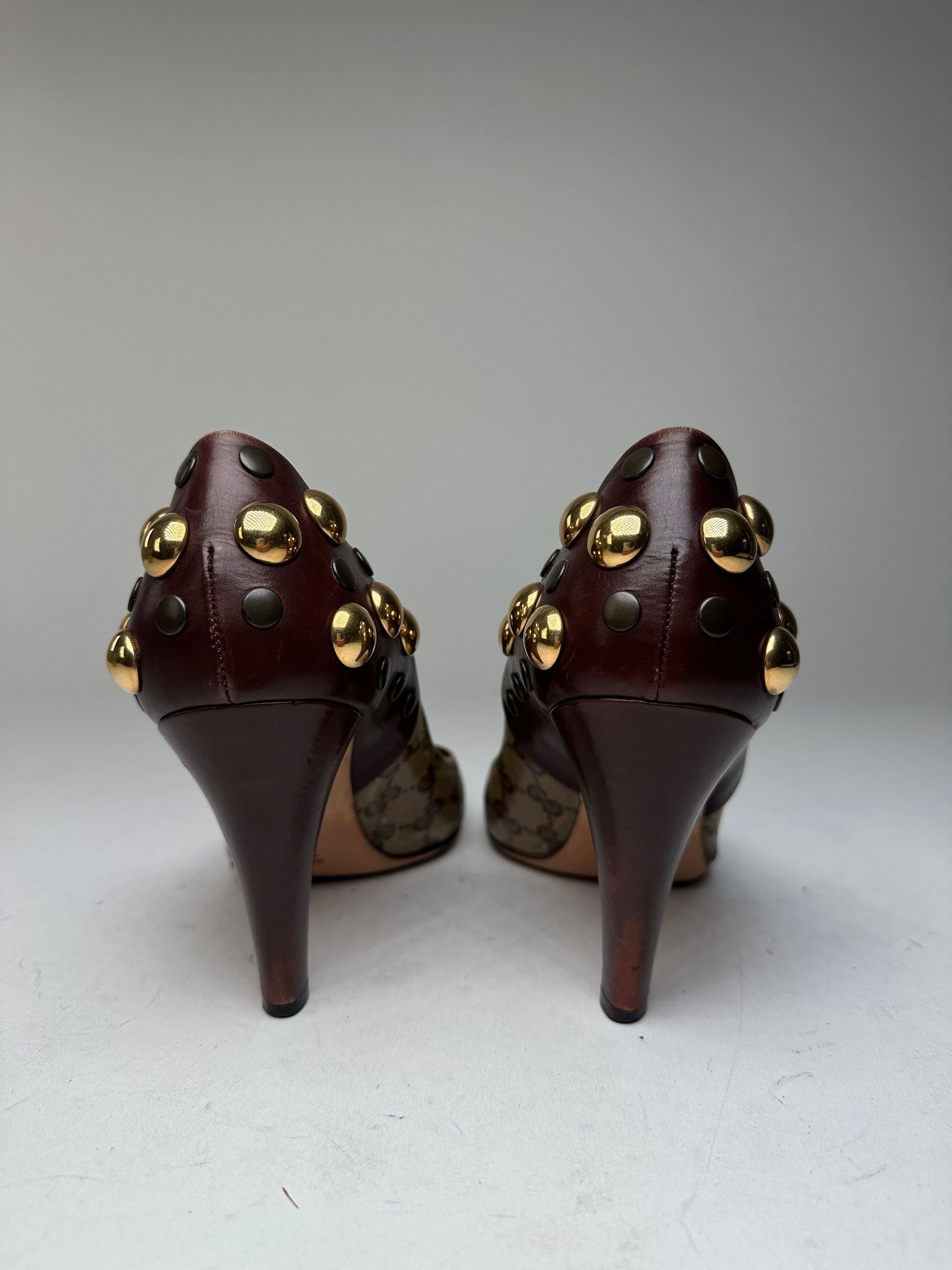 Gucci Vintage Studded Monogram Leather Pumps Beige Brown EU40 Size US 7 / IT 37 - 8 Thumbnail