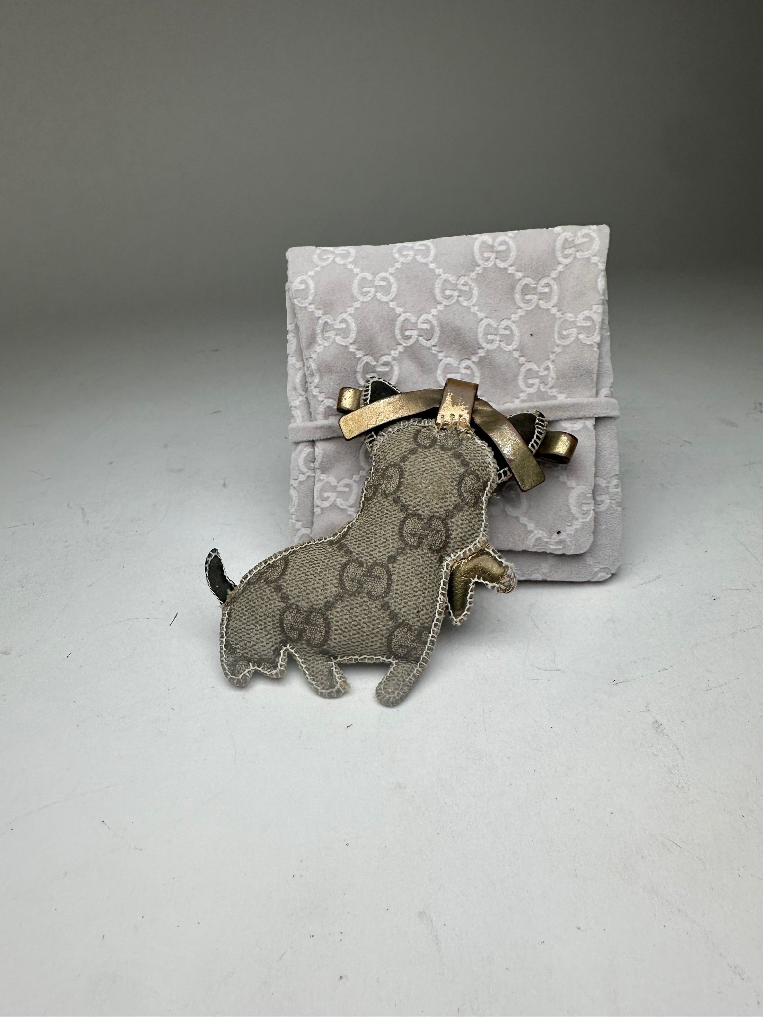 Gucci Vintage Leather Monogram Dog Pendant Size ONE SIZE - 10 Thumbnail