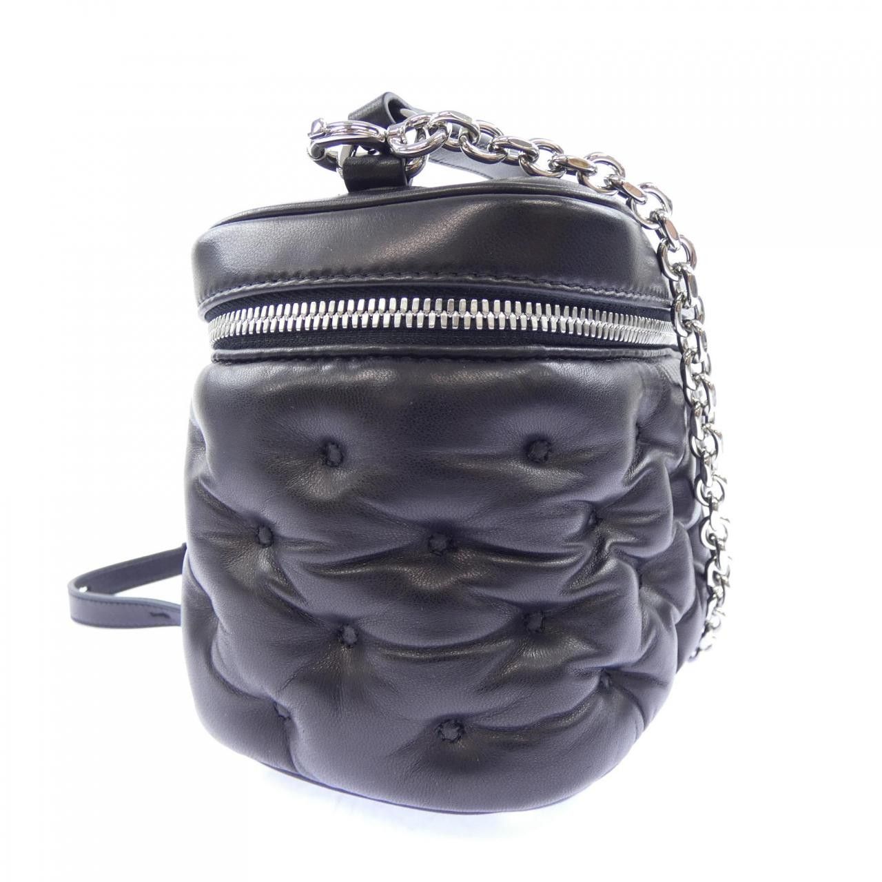 Maison Margiela Maison Margiela Maison Margiela Glam Slam Sheepskin Shoulder Bag Leather Vanity Bag SB2WD0091 DUTY FREE for USA Size ONE SIZE - 2 Thumbnail