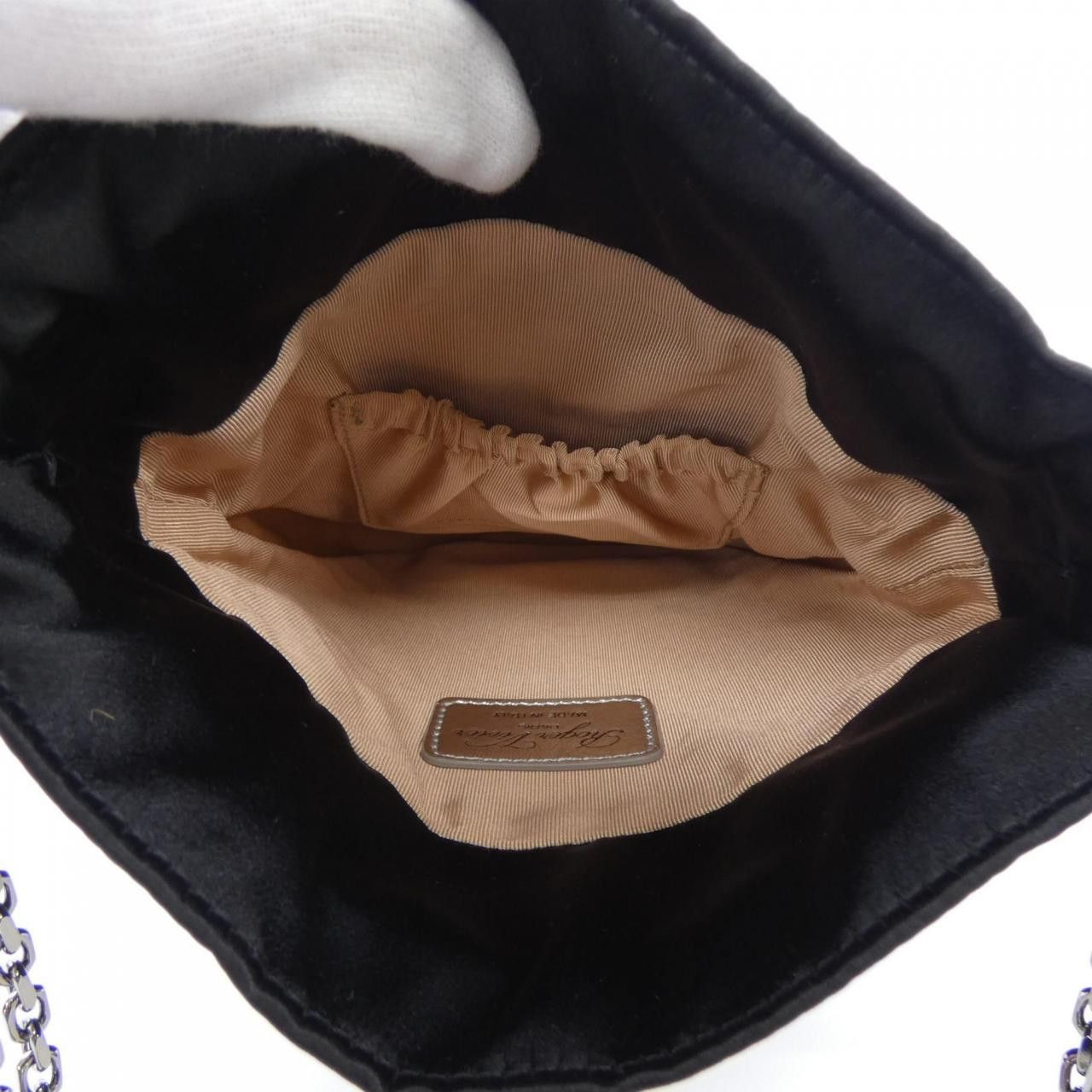 Roger Vivier Roger Vivier Roger Vivier Leather Shoulder Bag Others Crossbody Bag RBWABDK1000RS0B999 DUTY FREE for USA Size ONE SIZE - 6 Thumbnail