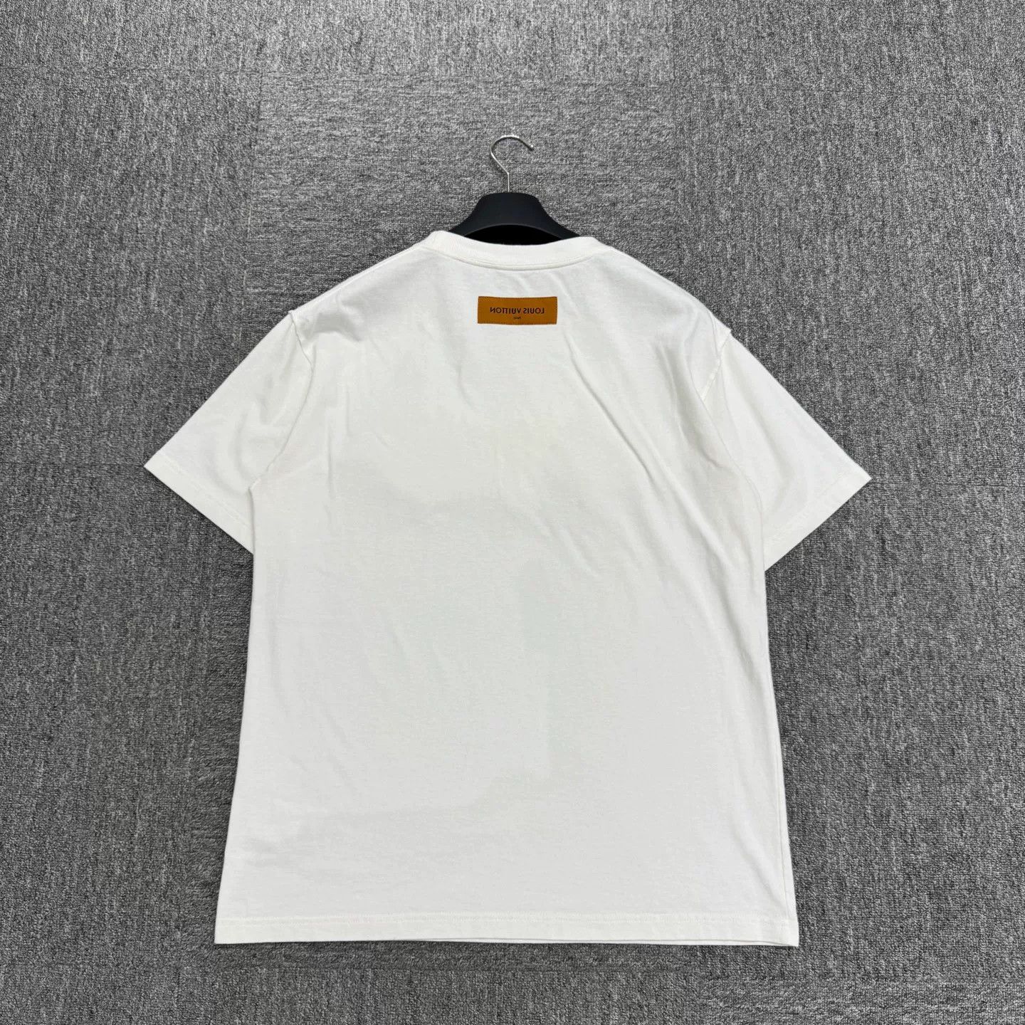 Louis Vuitton Louis Vuitton LV Graffiti Embossed Short-Sleeve Size US L / EU 52-54 / 3 - 5 Thumbnail