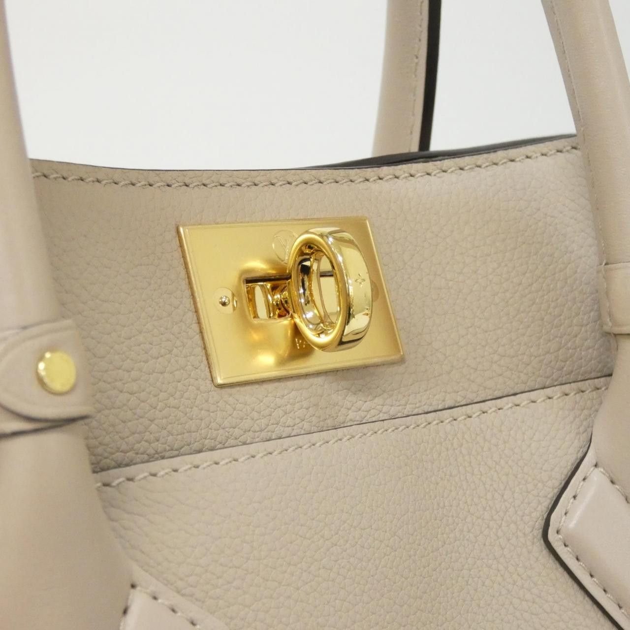 Louis Vuitton Louis Vuitton Louis Vuitton On My Side calf leather coated canvas bag Leather Tote Bag M58485 DUTY FREE for USA Size ONE SIZE - 6 Thumbnail