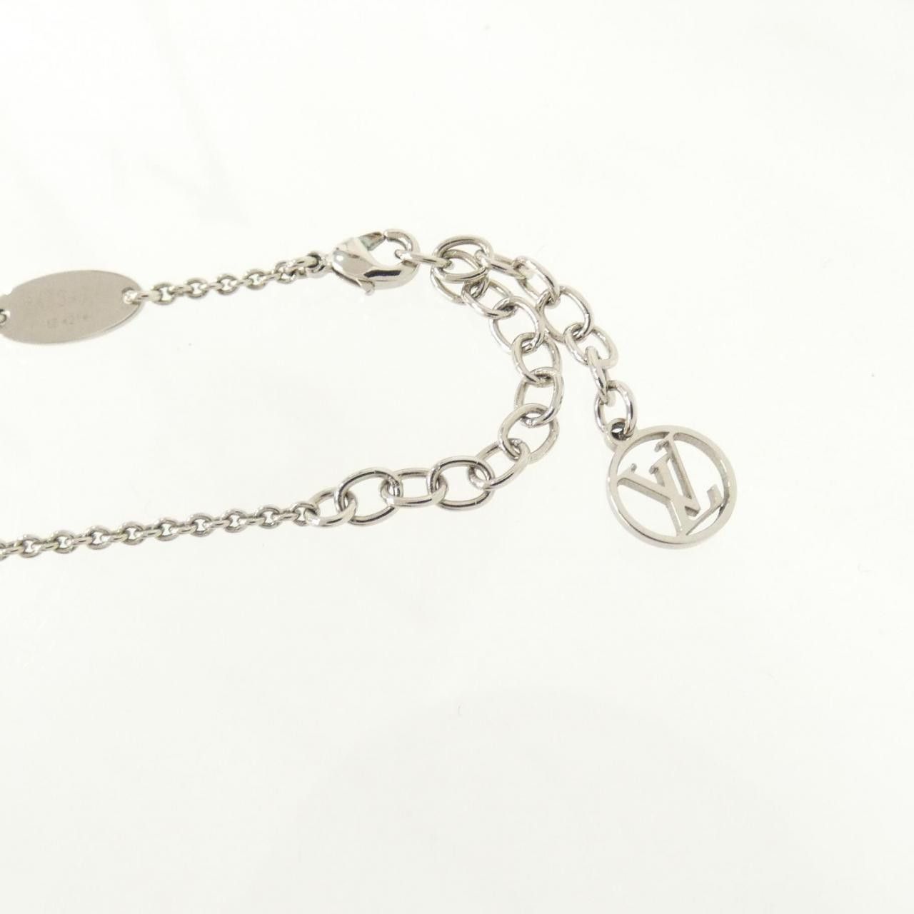 Louis Vuitton Louis Vuitton Louis Vuitton Essential V Necklace Precious Metal Necklace M63197 DUTY FREE for USA Size ONE SIZE - 4 Thumbnail