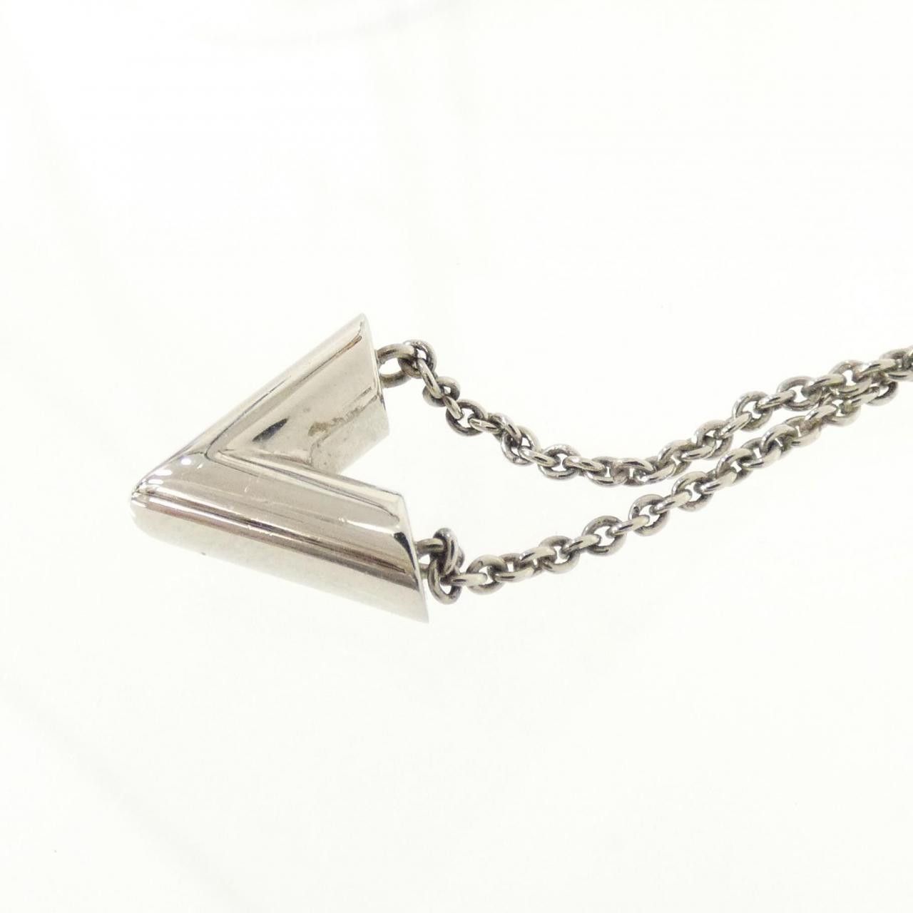 Louis Vuitton Louis Vuitton Louis Vuitton Essential V Necklace Precious Metal Necklace M63197 DUTY FREE for USA Size ONE SIZE - 3 Thumbnail