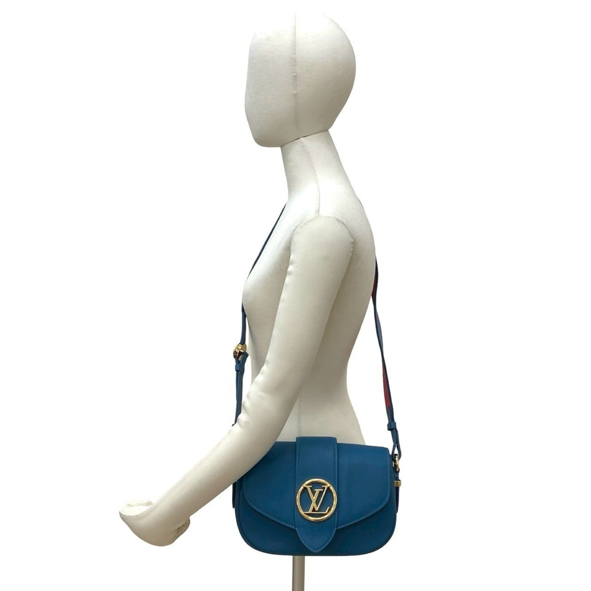 Louis Vuitton LOUIS VUITTON LV Pont Neuf Soft MM Leather Mini Shoulder Bag Pouch Sacoche Blue 64-10 Size ONE SIZE - 2 Thumbnail