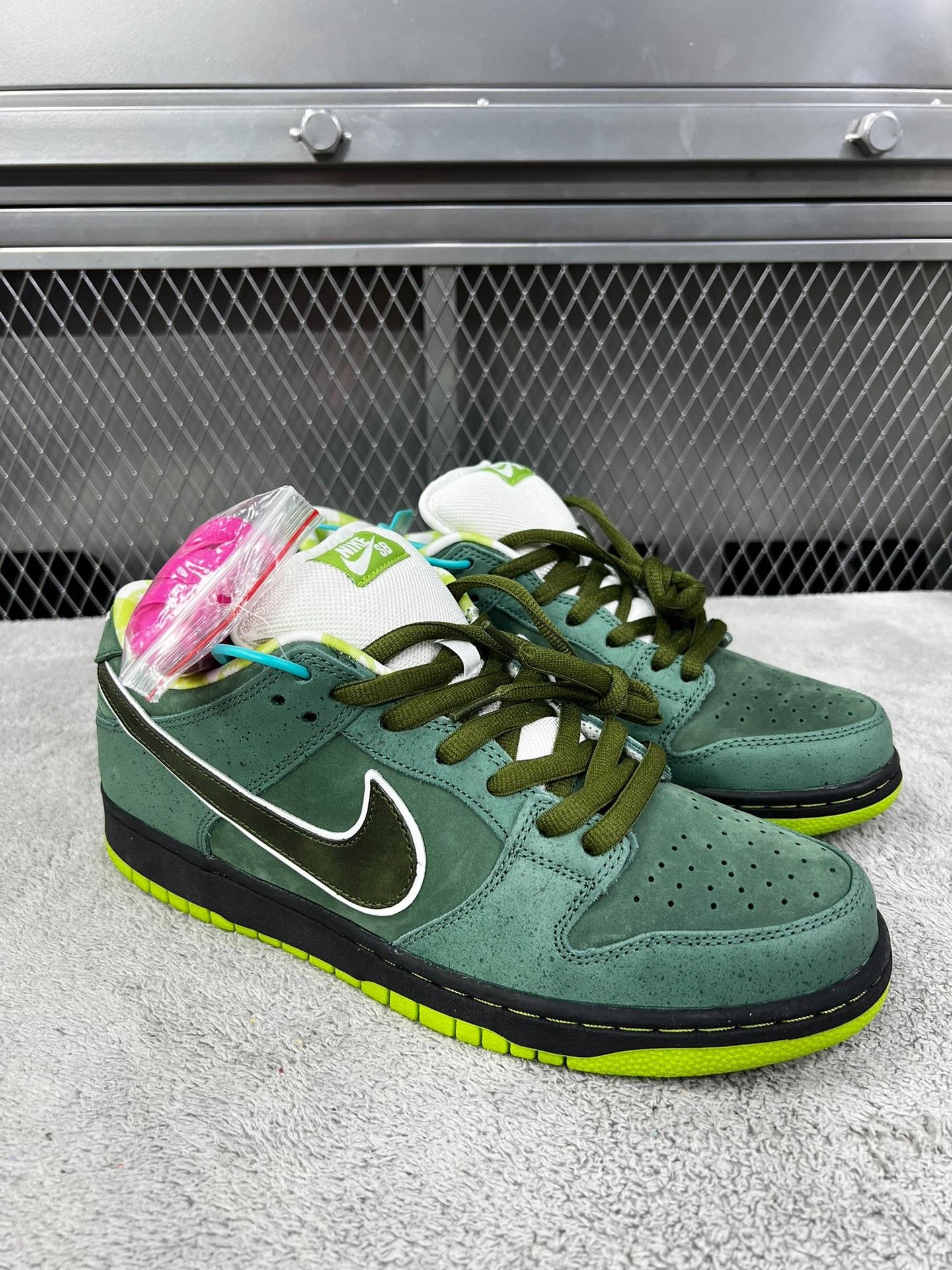 Nike Nike DUNK Green Lowtop Sneakers 44 Men Size US 10.5 / EU 43-44 - 3 Thumbnail