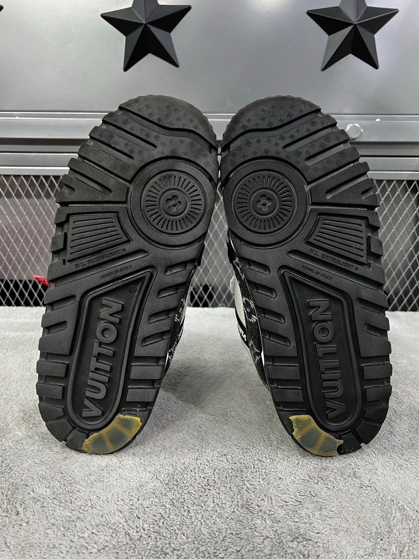 Louis Vuitton Louis Vuitton Training Black Lowtop Sneakers 41 Men Size US 8.5 / EU 41-42 - 5 Thumbnail