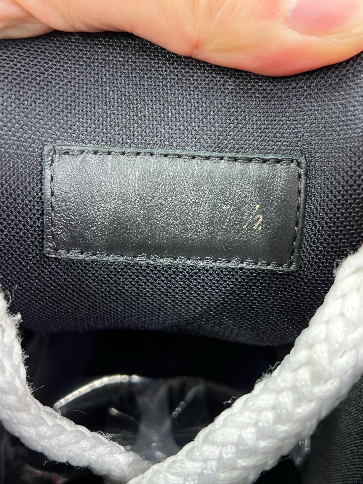 Louis Vuitton Louis Vuitton Training Black Lowtop Sneakers 41 Men Size US 8.5 / EU 41-42 - 8 Thumbnail