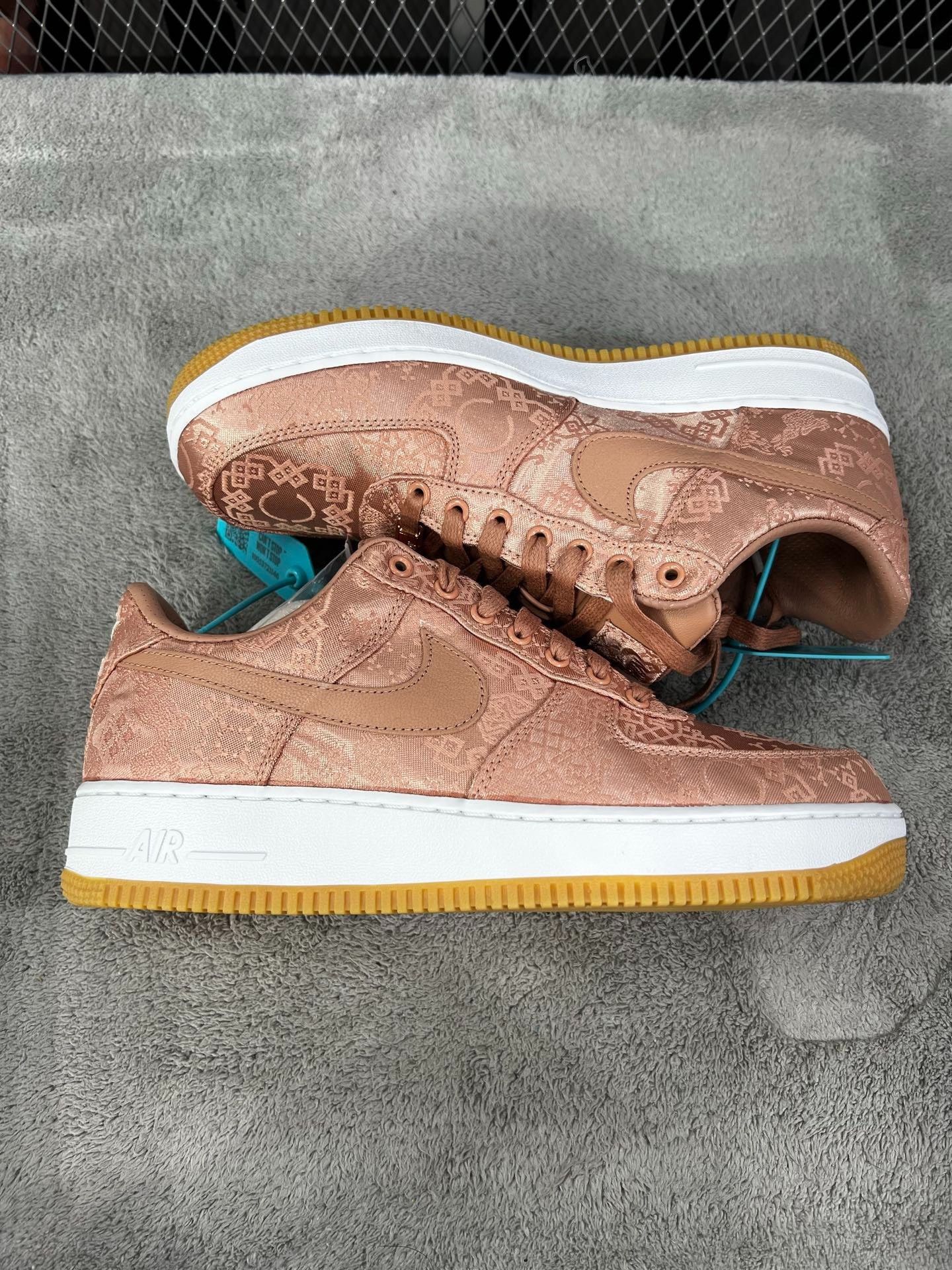 Nike Nike Gold Lowtop Sneakers 40 Men Size US 7.5 / EU 40-41 - 4 Thumbnail