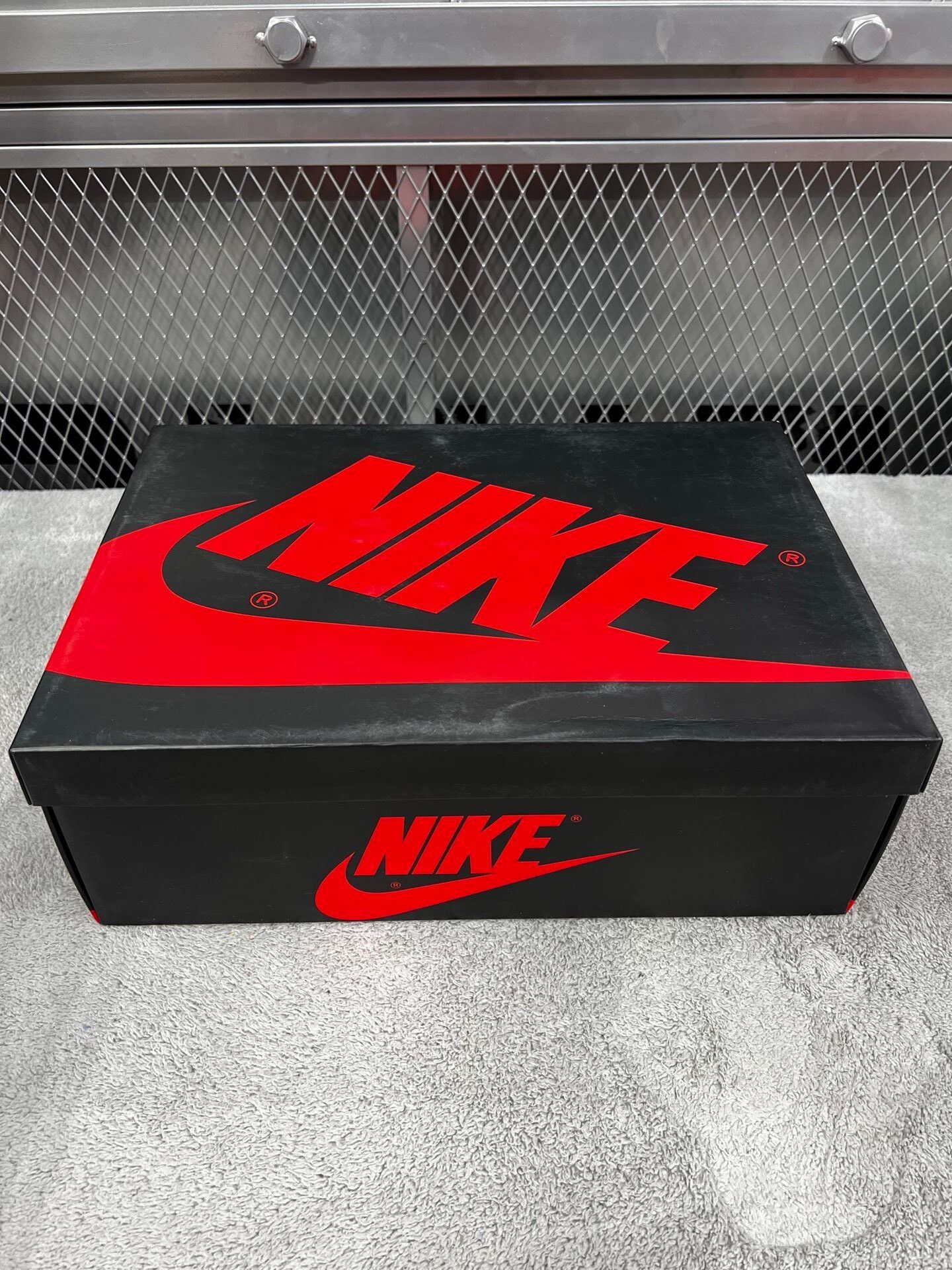 Nike Nike Retro Red Lowtop Sneakers 44 Men Size US 10.5 / EU 43-44 - 8 Thumbnail
