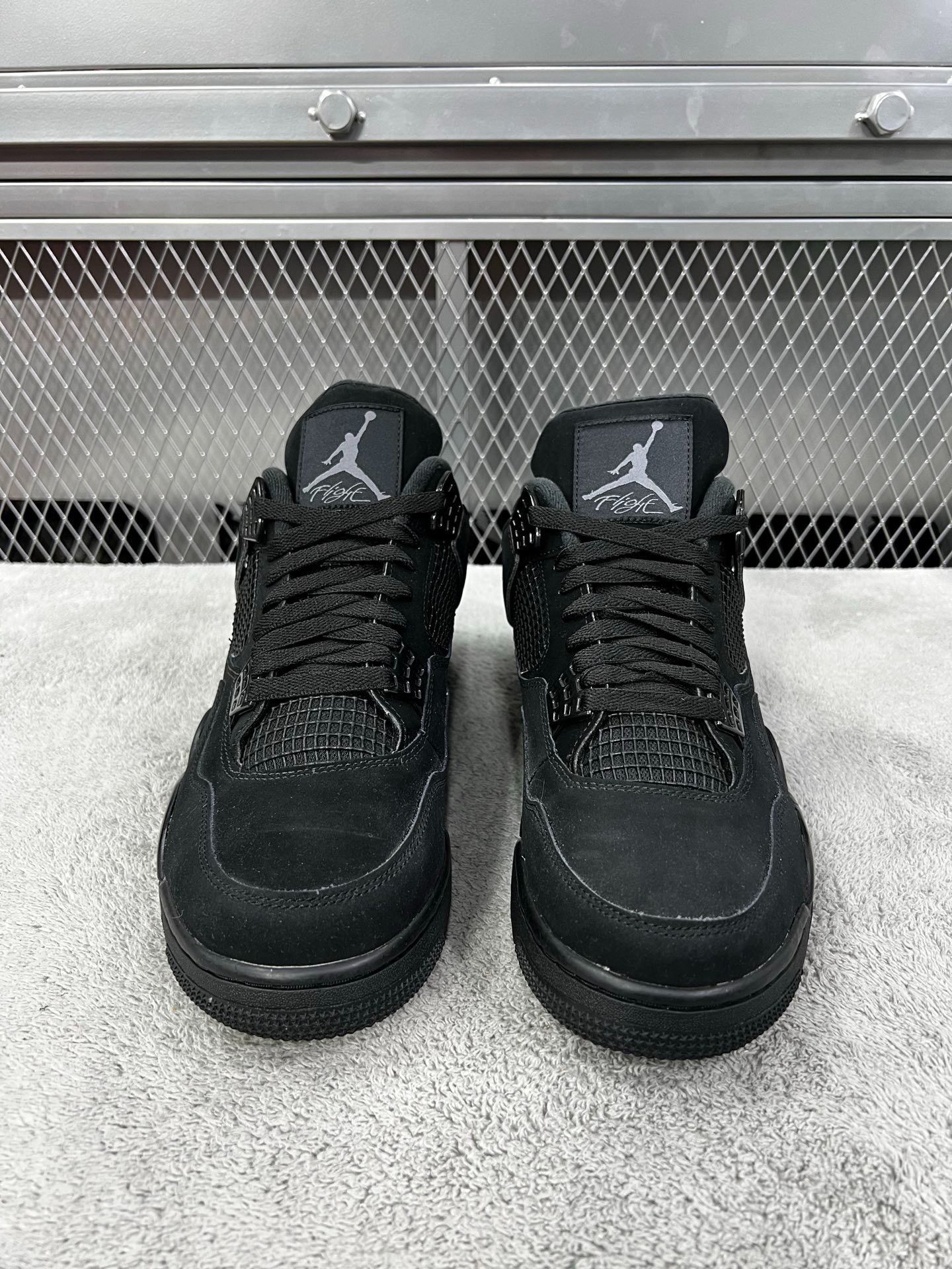 Nike Nike Black Lowtop Sneakers 46 Men Size US 12 / EU 45 - 2 Thumbnail