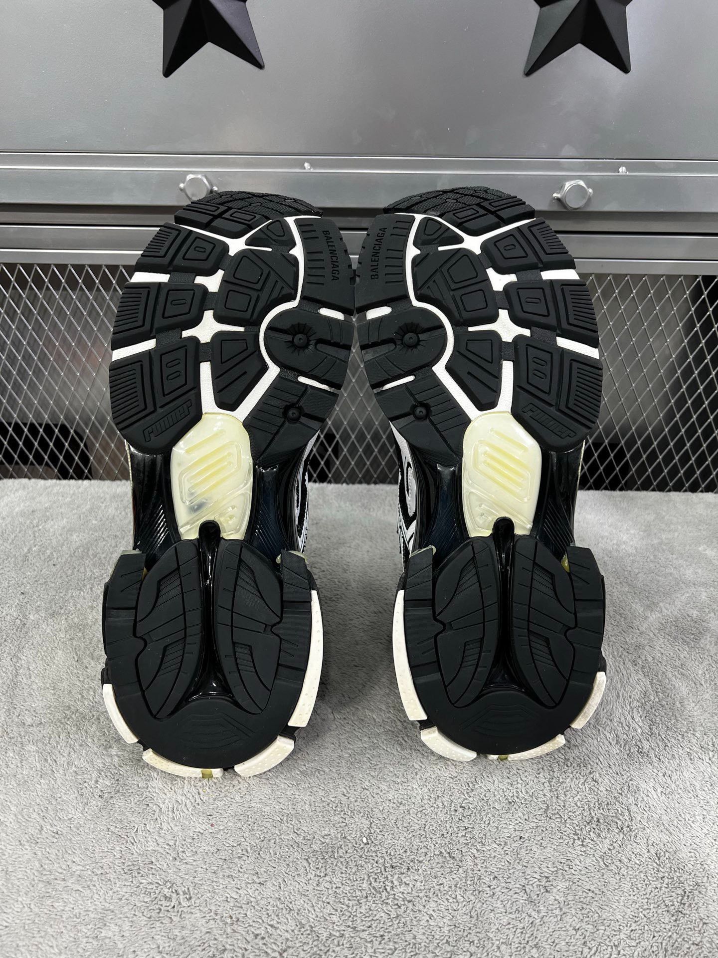 Balenciaga Balenciaga Running Black Lowtop Sneakers 46 Men Size US 12 / EU 45 - 5 Thumbnail