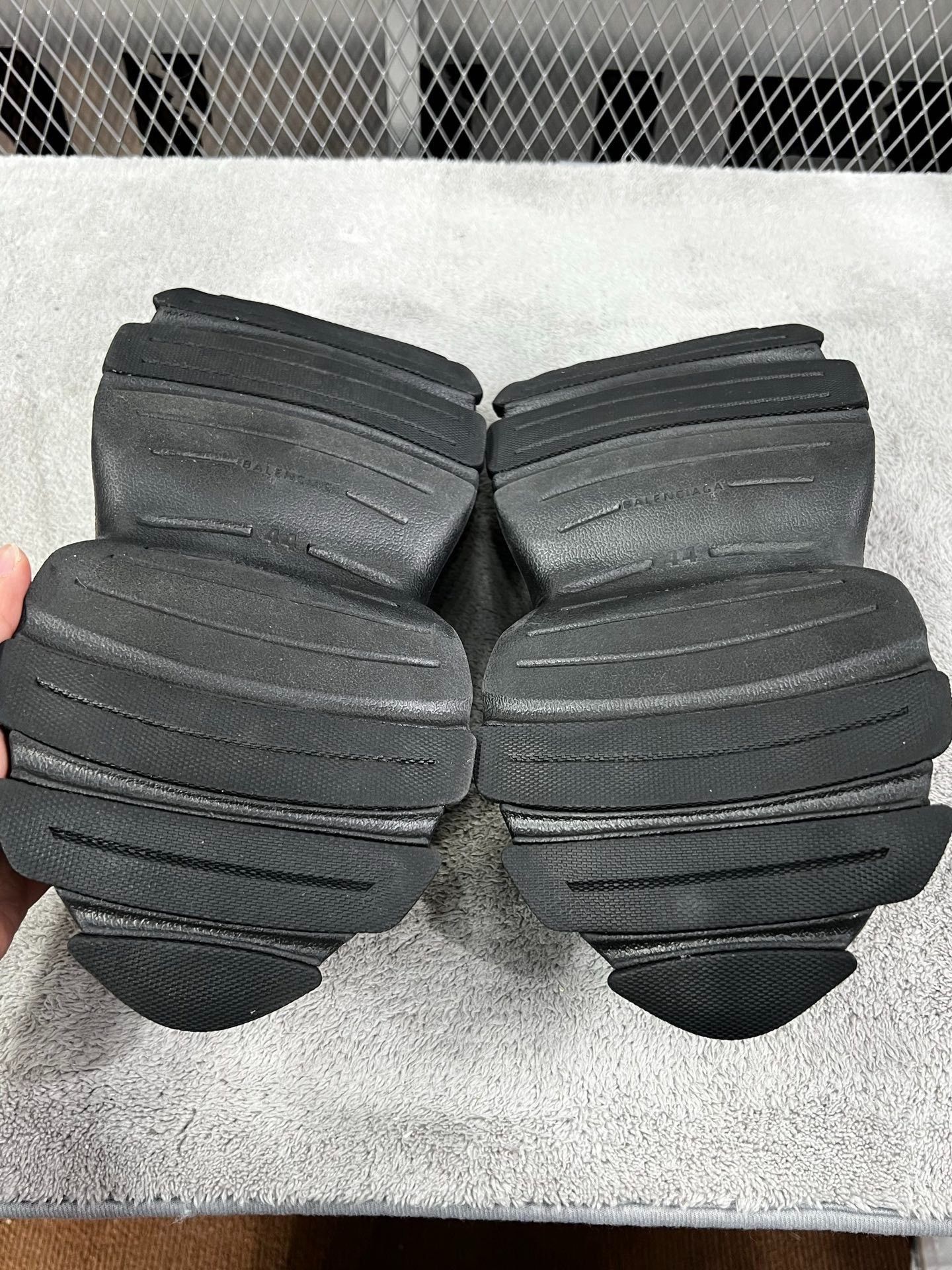 Balenciaga Balenciaga Black Lowtop Sneakers 44 Men Size US 10.5 / EU 43-44 - 6 Thumbnail