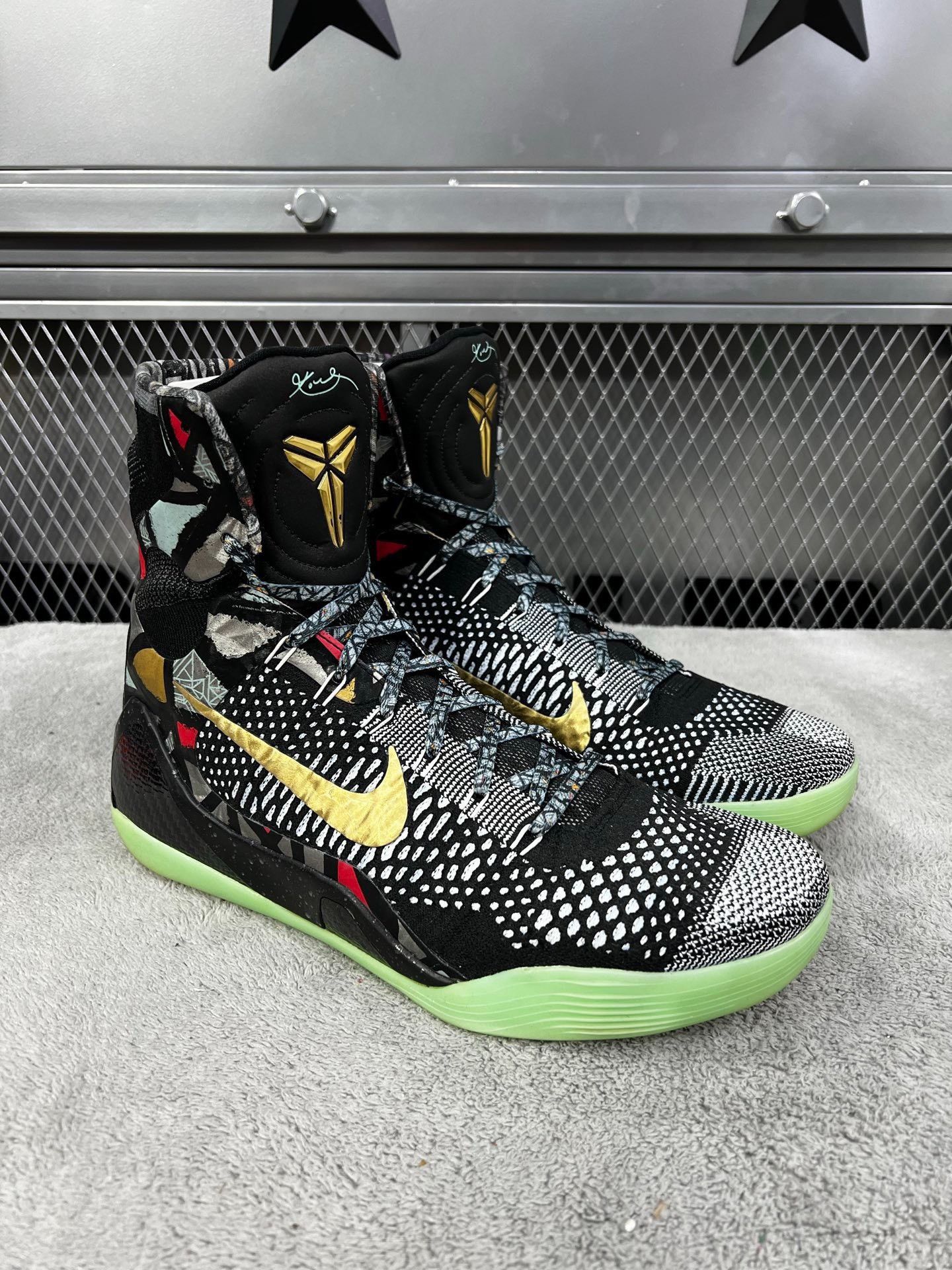 Nike Nike KOBE 9 Black Lowtop Sneakers 44.5 Men Size US 11 / EU 44 - 3 Thumbnail