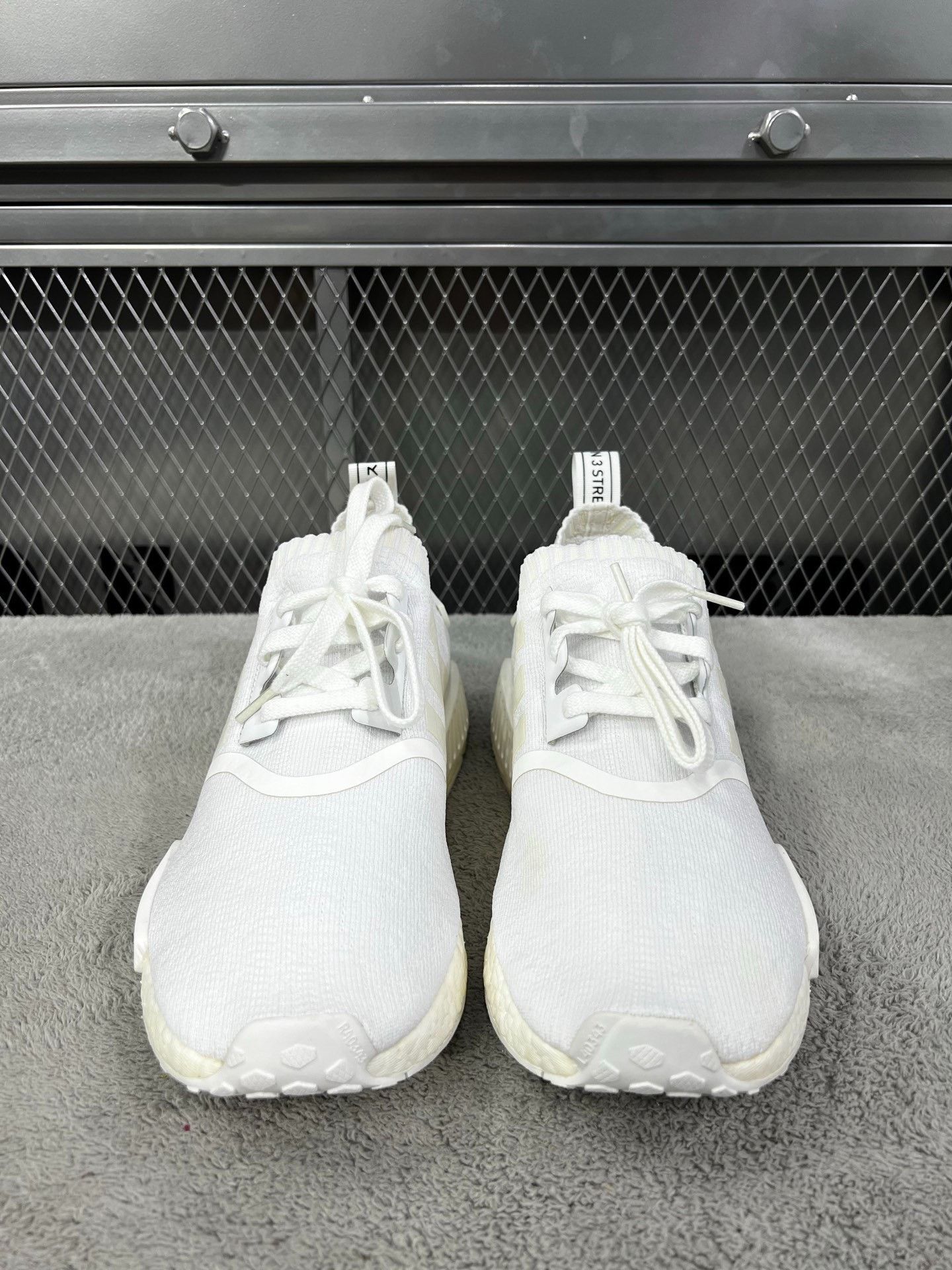 Adidas Adidas White Lowtop Sneakers 43 Men Size US 10 / EU 43 - 2 Thumbnail