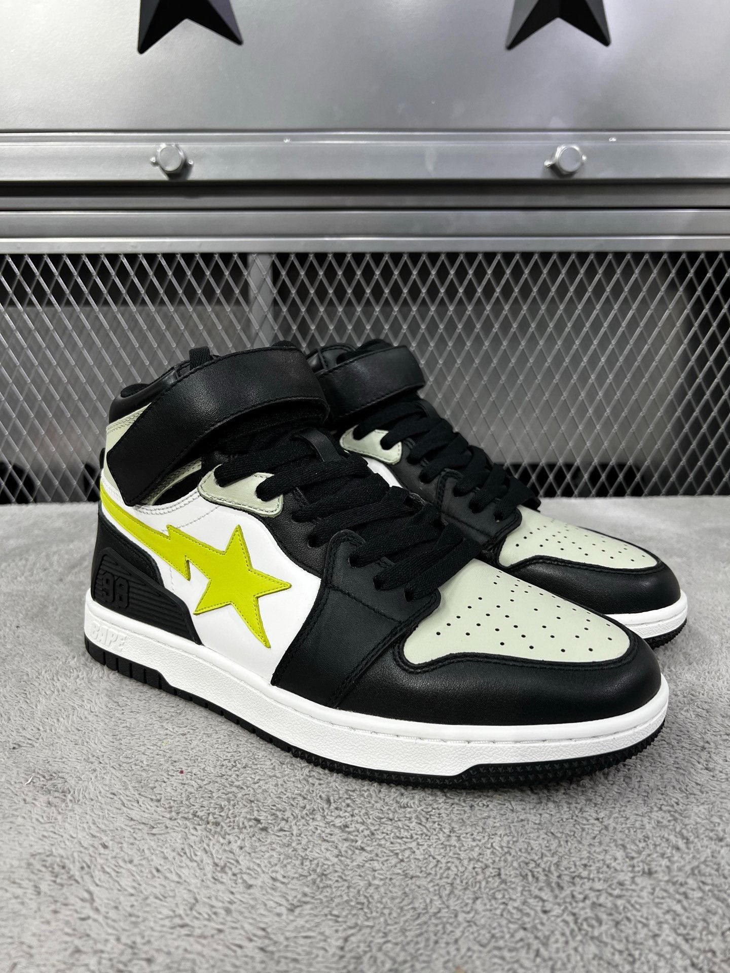 Bape Bape Leather Green Hitop Sneakers 41 Men Size US 8.5 / EU 41-42 - 3 Thumbnail