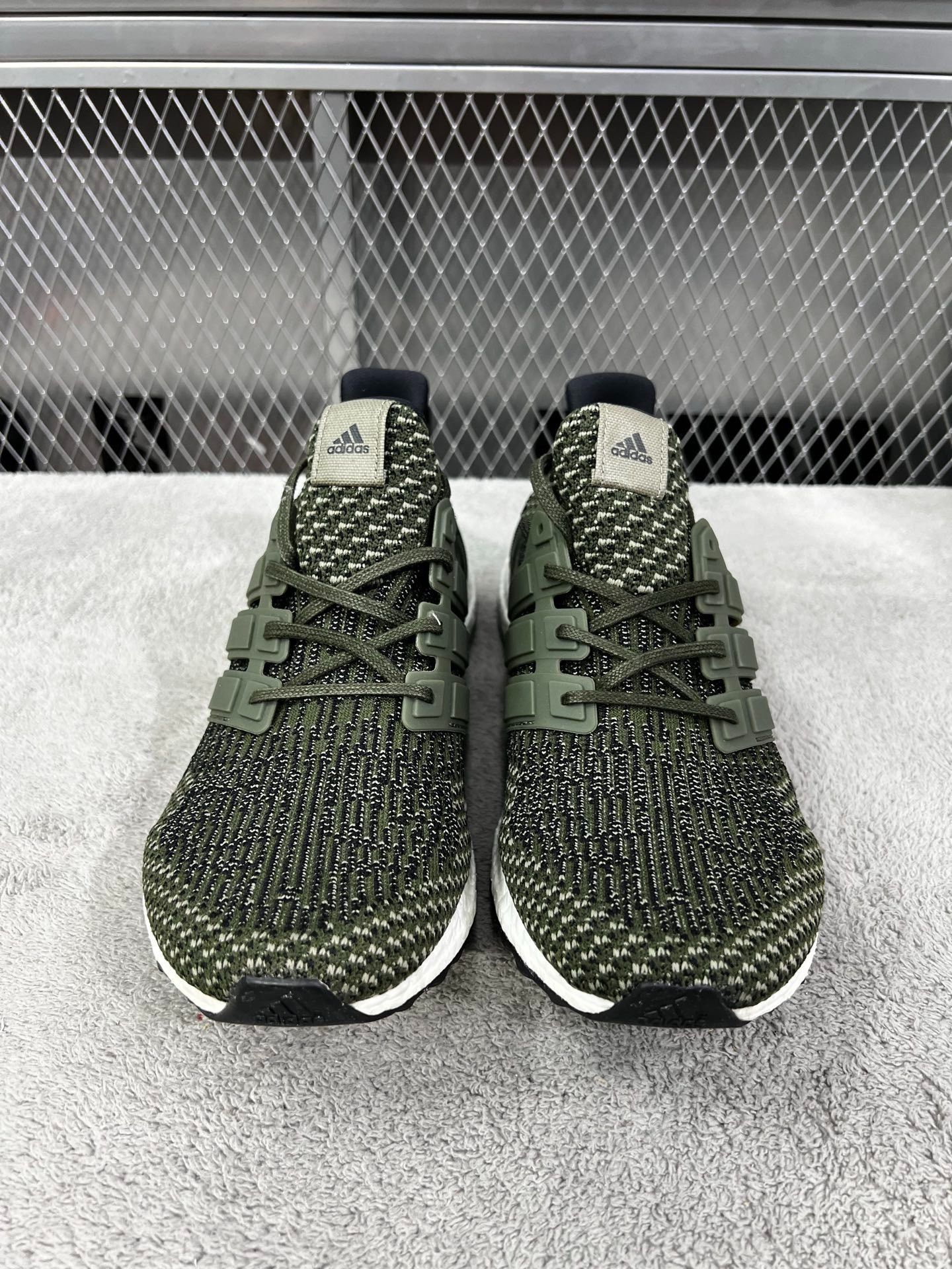 Adidas Adidas Running Green Lowtop Sneakers 44 Men Size US 10.5 / EU 43-44 - 2 Thumbnail