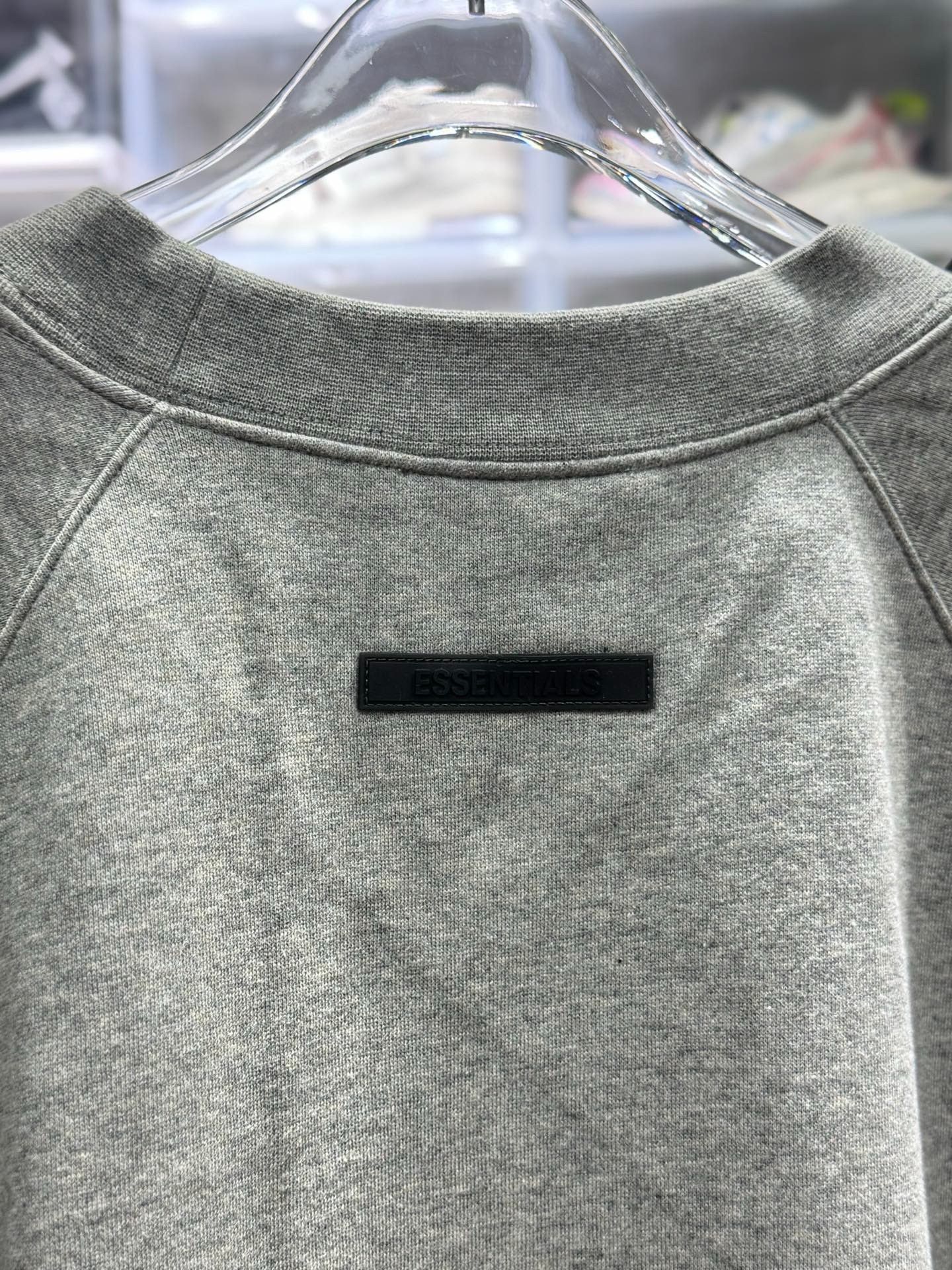 Essentials Essentials Hoodie L Men Size US L / EU 52-54 / 3 - 2 Thumbnail