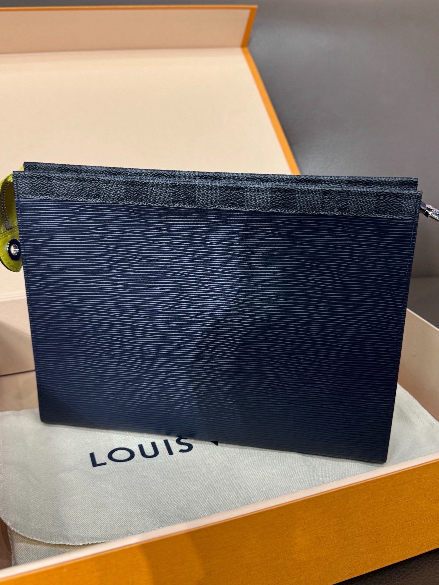Louis Vuitton Louis Vuitton Blue Bag 27 Men Size ONE SIZE - 2 Thumbnail