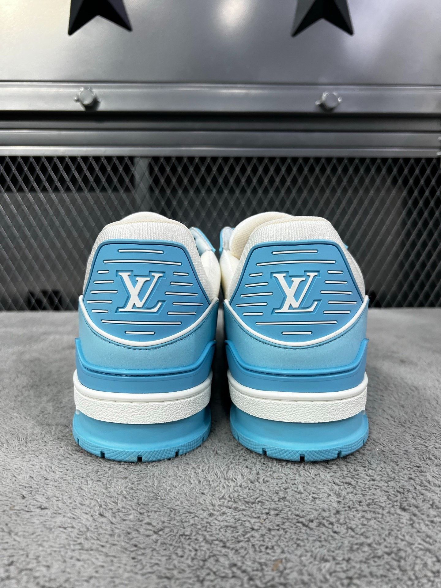 Louis Vuitton Louis Vuitton Training Blue Lowtop Sneakers 43.5 Men Size US 10.5 / EU 43-44 - 6 Thumbnail