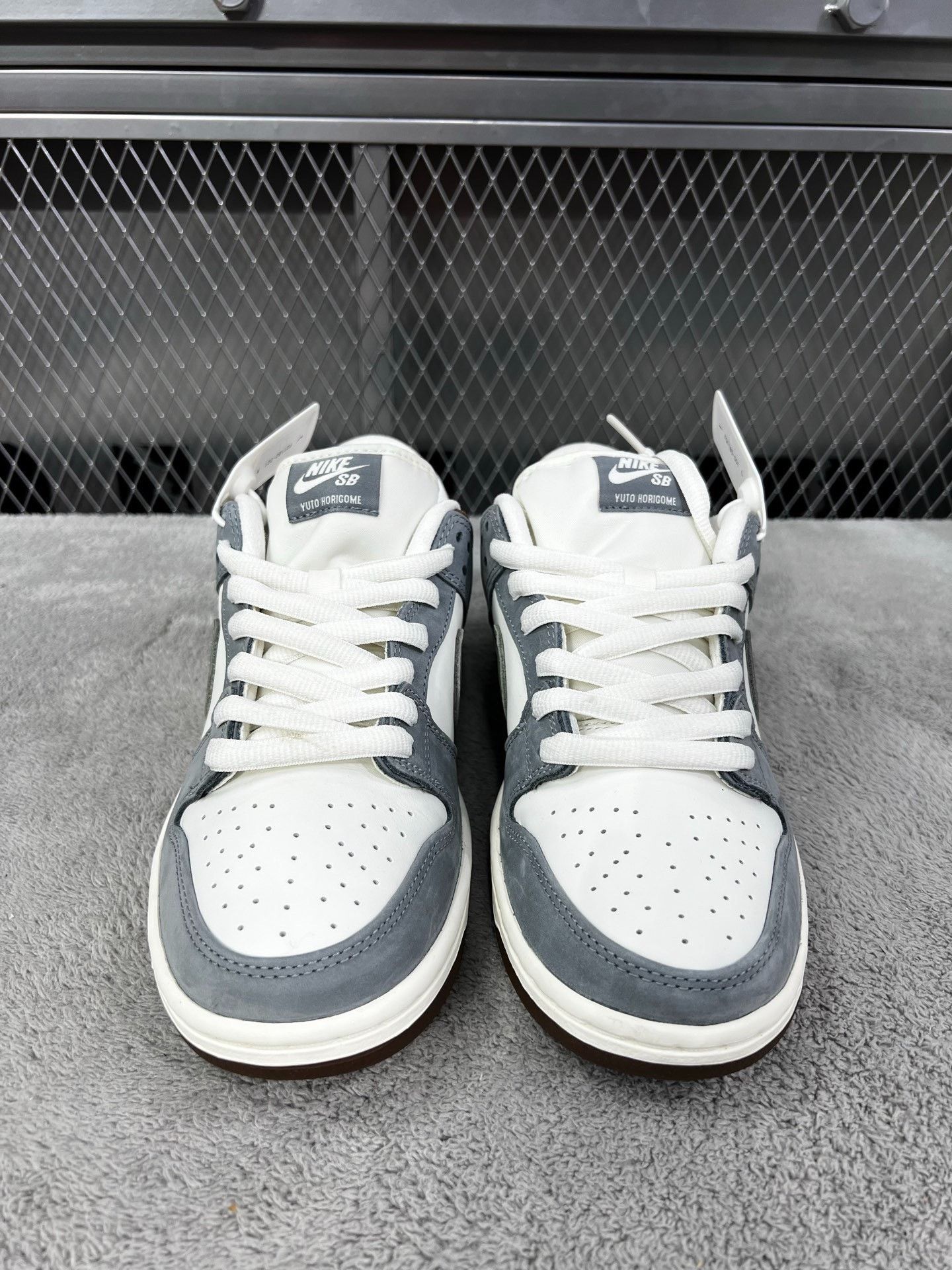 Nike Nike DUNK White Lowtop Sneakers L Men Size US 10 / EU 43 - 2 Thumbnail