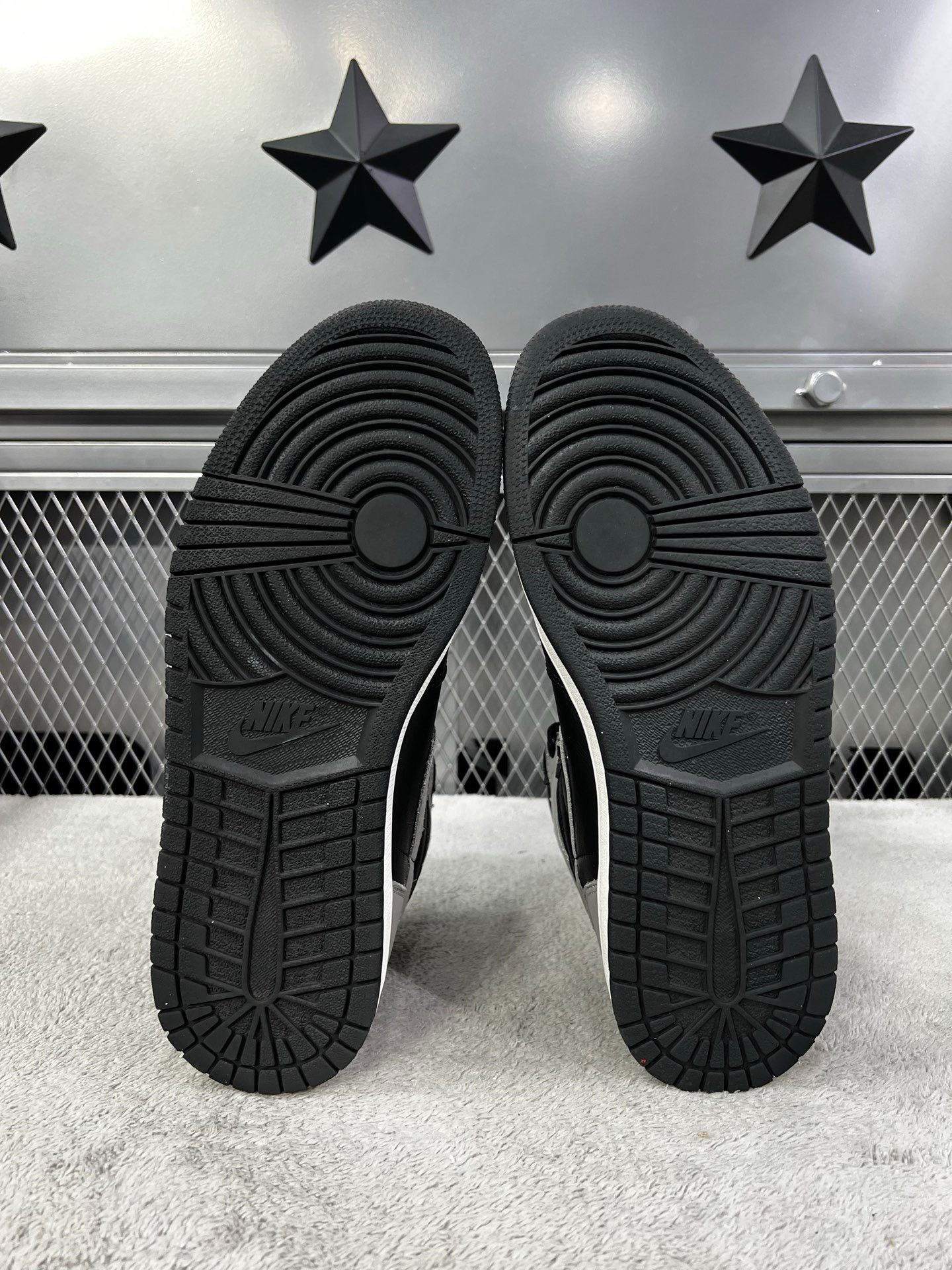 Nike Nike Black Lowtop Sneakers 44 Men Size US 10.5 / EU 43-44 - 5 Thumbnail